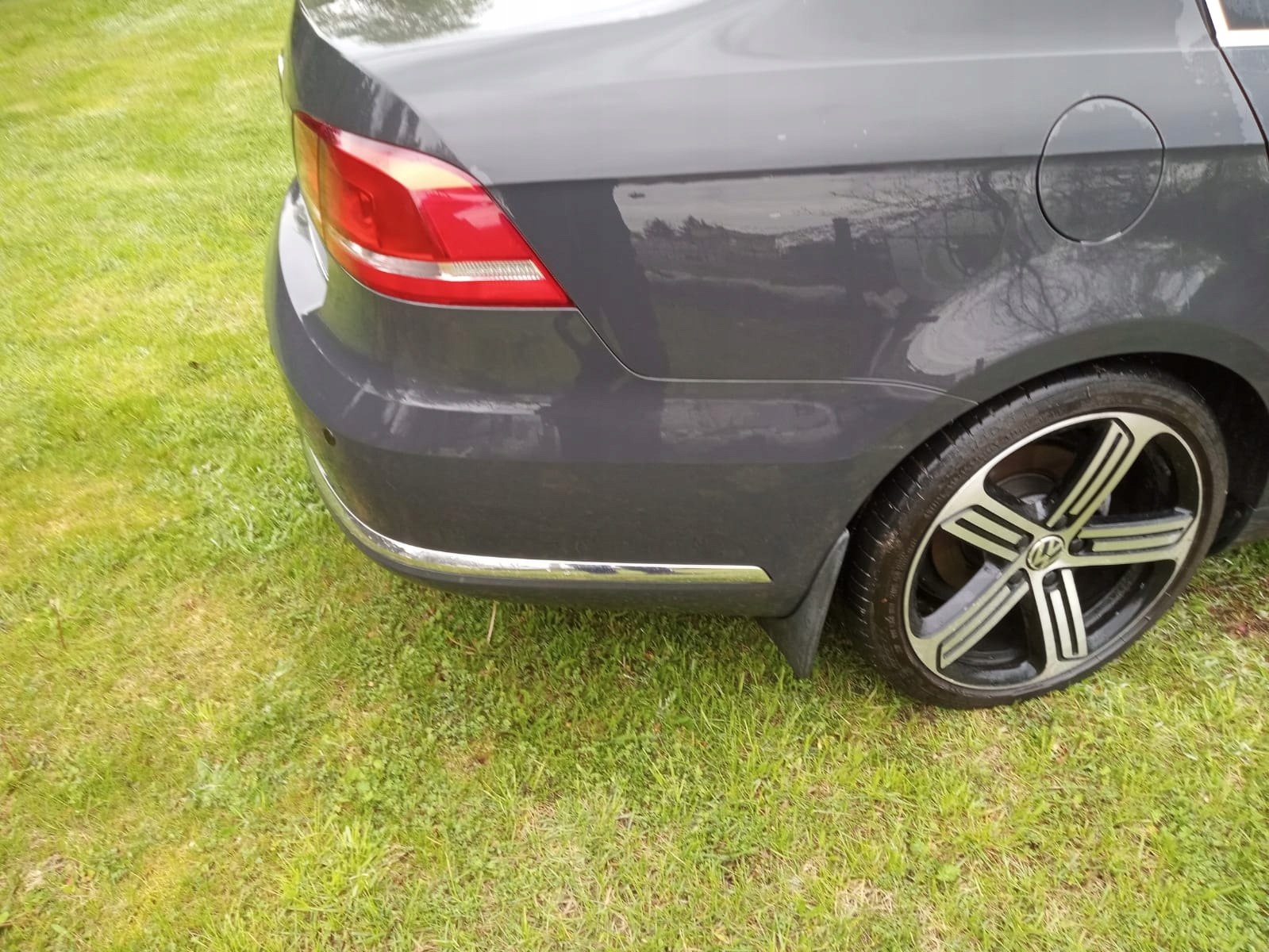 VW Passat b7 крыло зад. задний четверть Li7f R