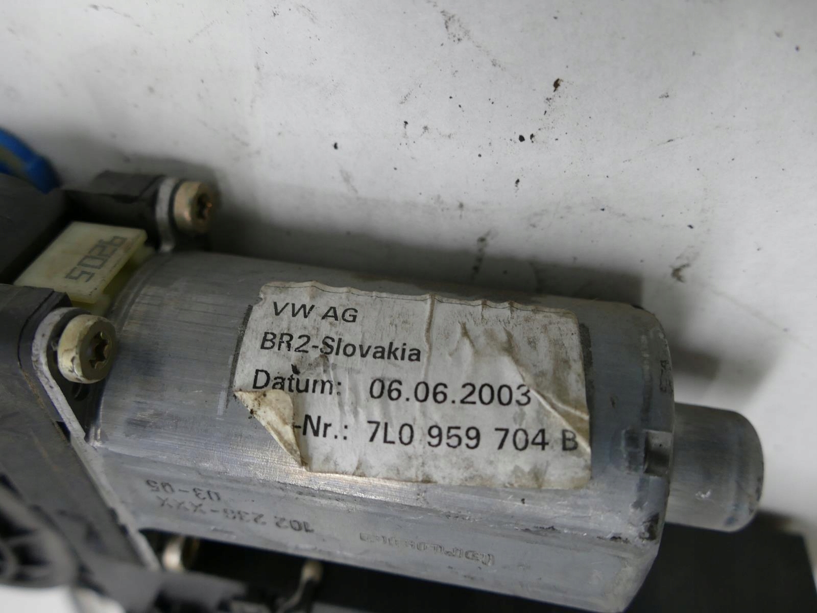 PORSCHE CAYENNE window regulator right rear part TOUAREG