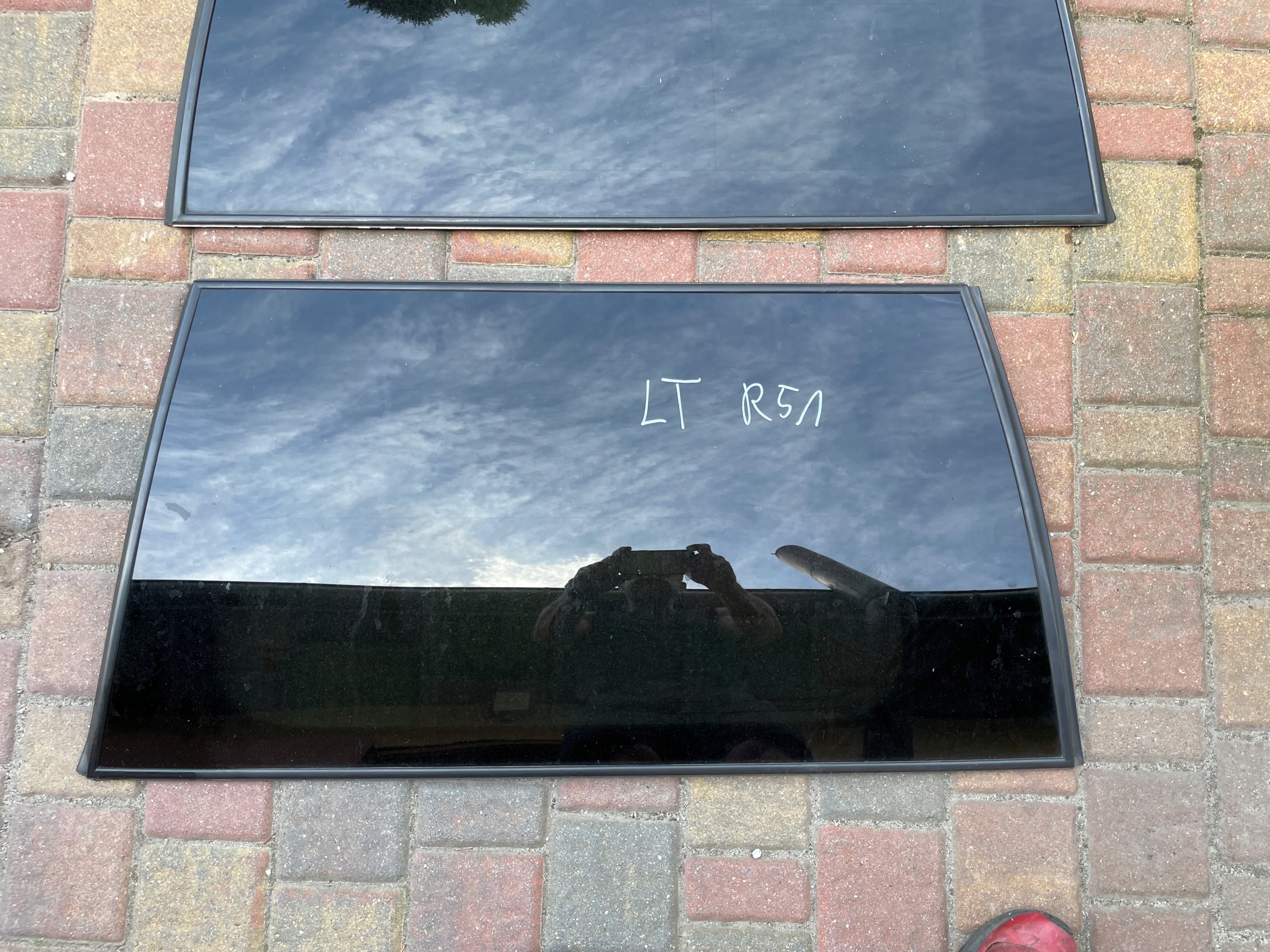 PATHFINDER R51 кузовне скло заднє ліве праве