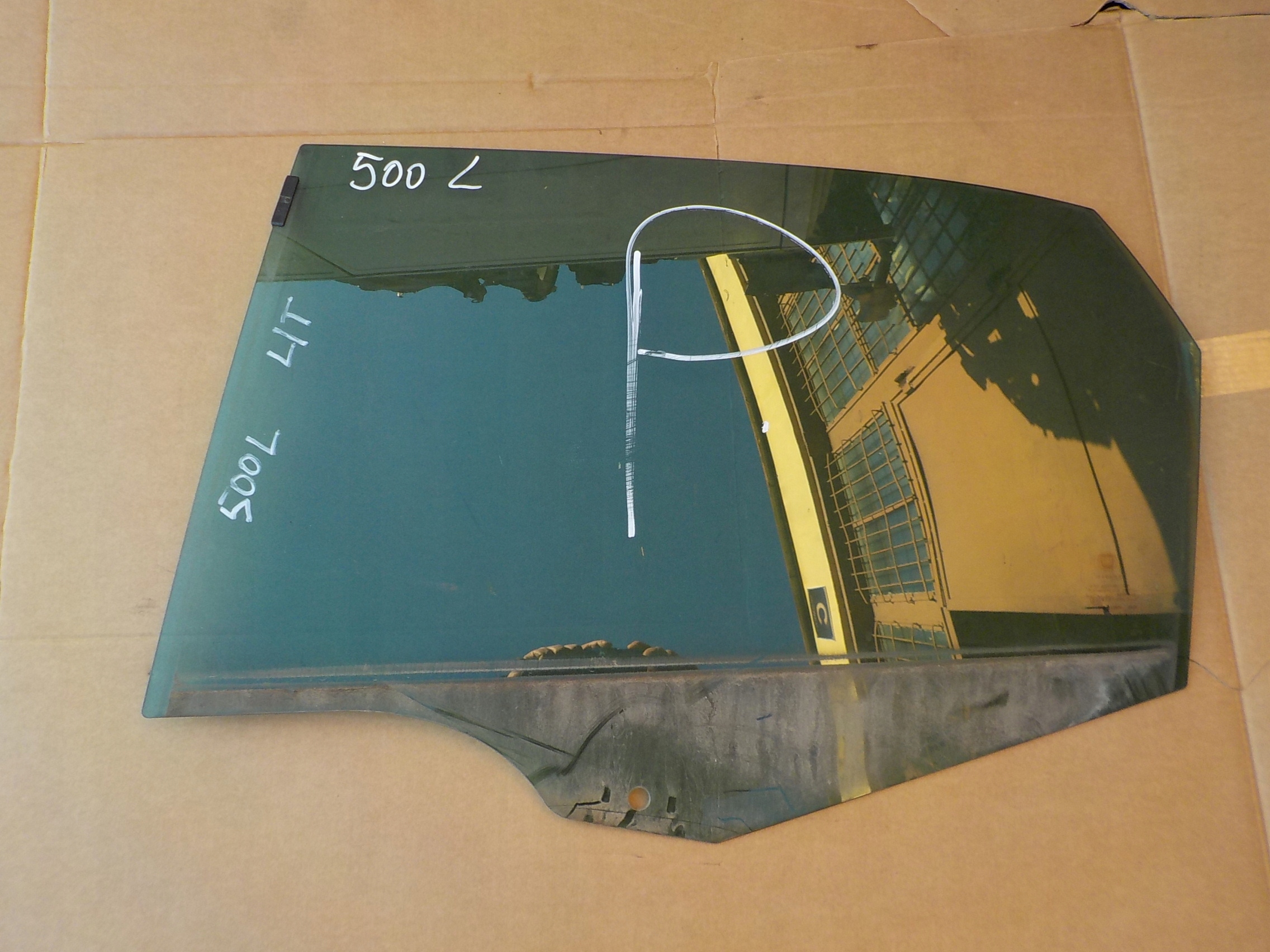 window left rear part fiat 500L 2013r