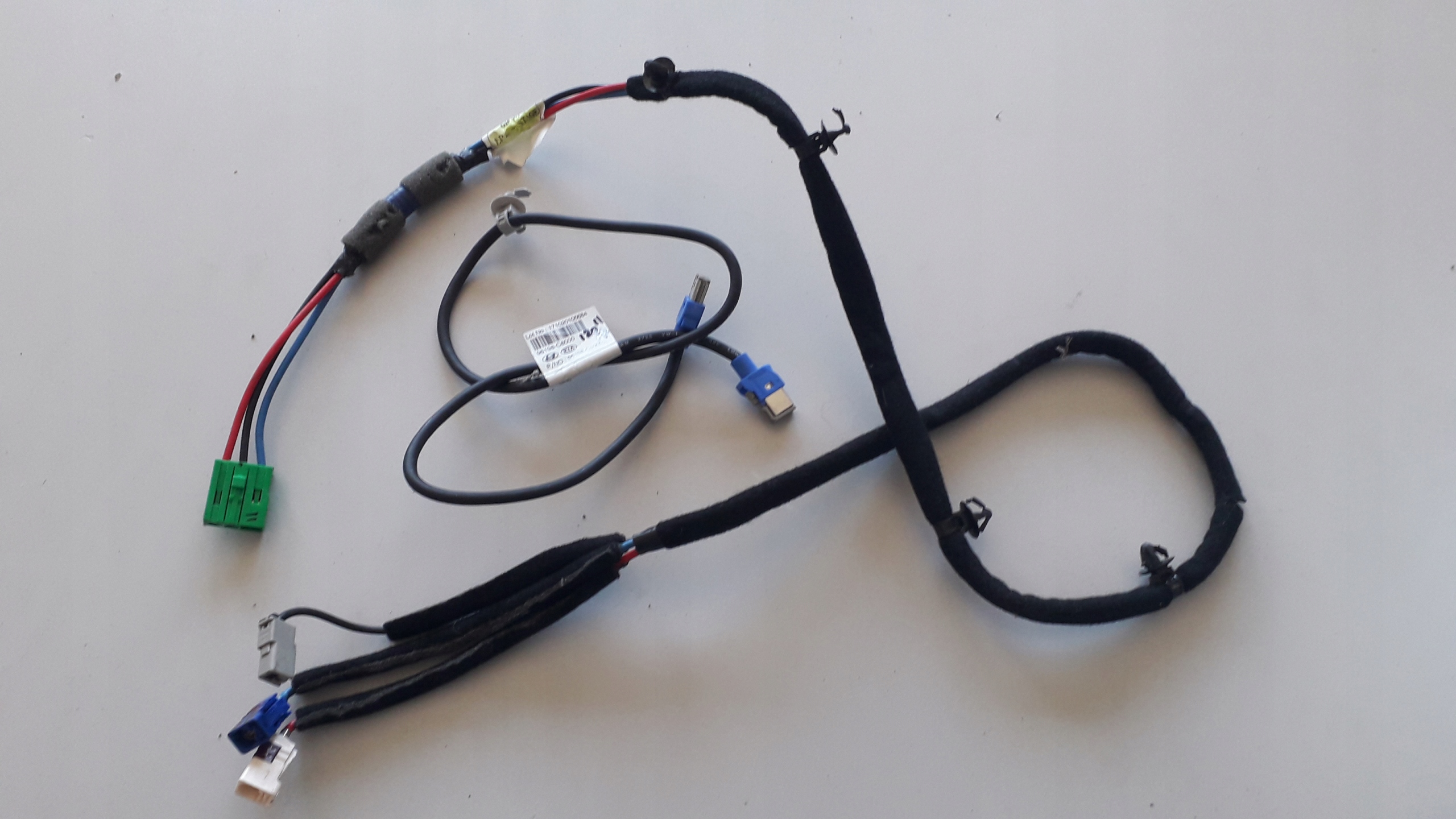 96220-C8660 96220C8660 - HYUNDAI I20 II 2015 навігаційний кабель 96198-C8000