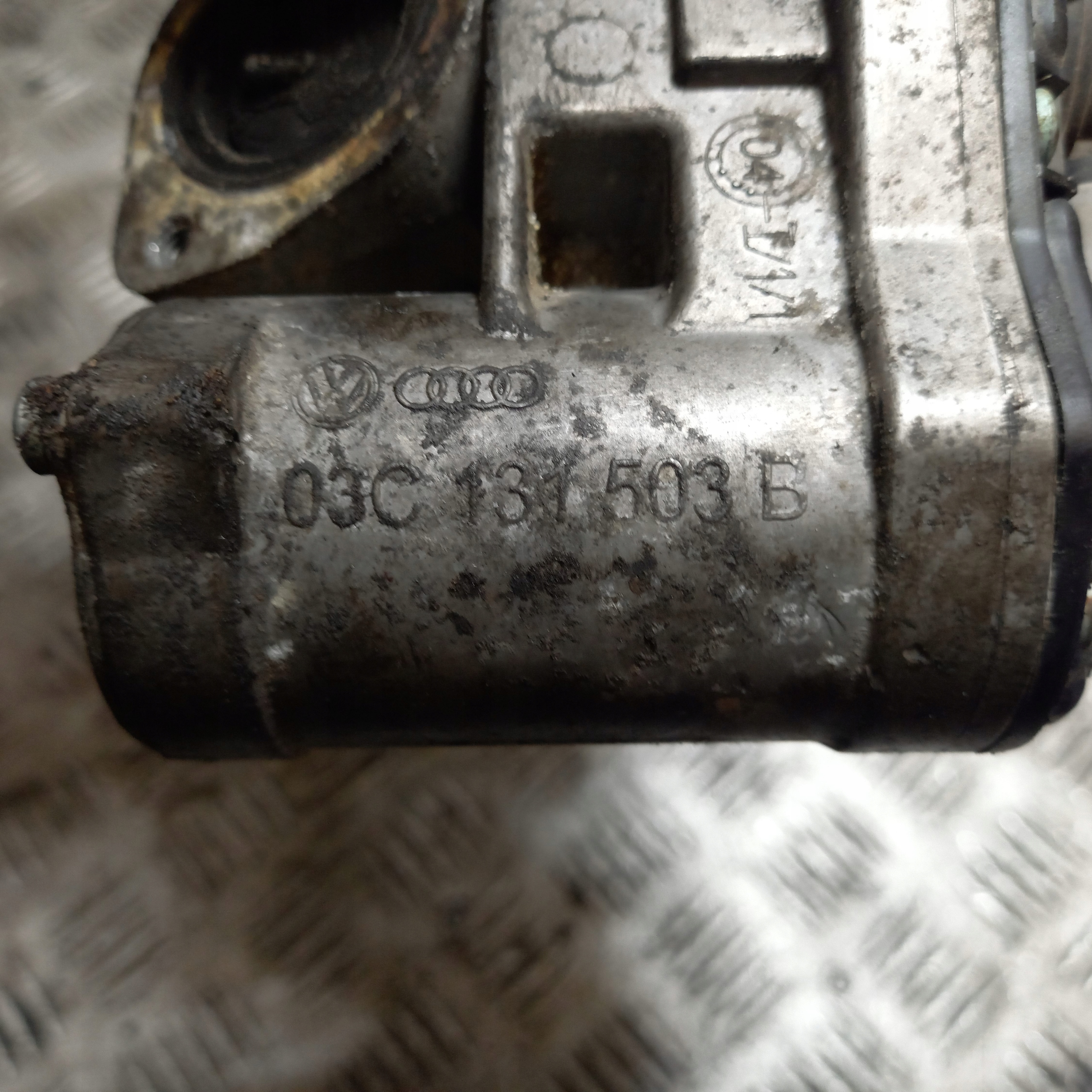 egr ventil VOLKSWAGEN GOLF 5 03C131503B