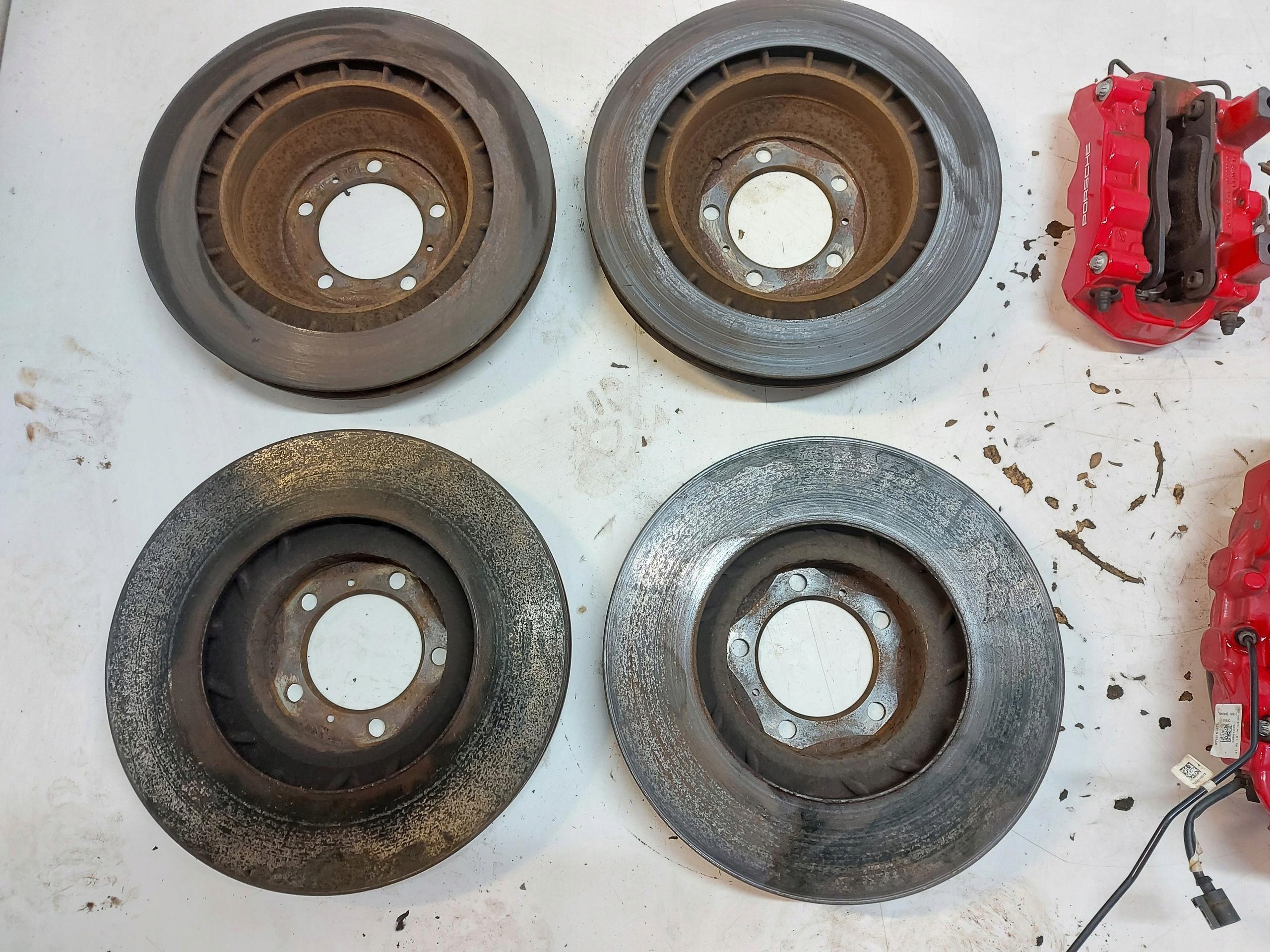 Porsche Taycan 4S 9J1 2021r disc brake calipers front rear part
