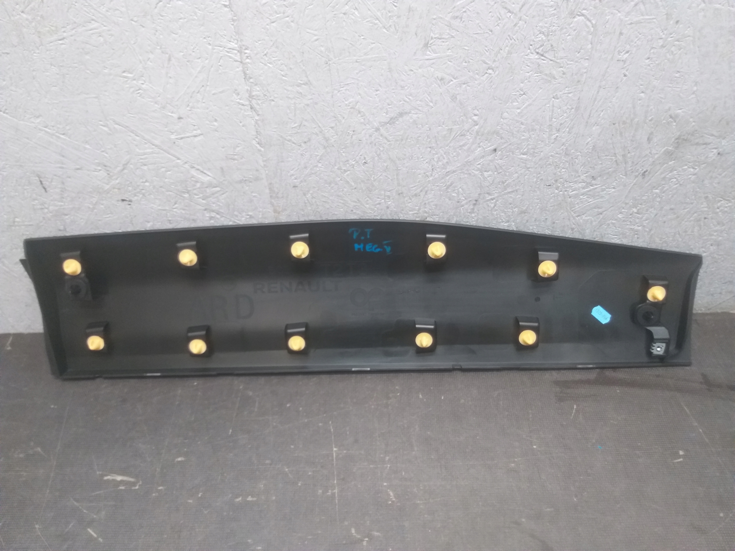 DRZWI LISTWA PRAWY TYŁ RENAULT MEGANE V 5 828202178R Kolor do lakierowania