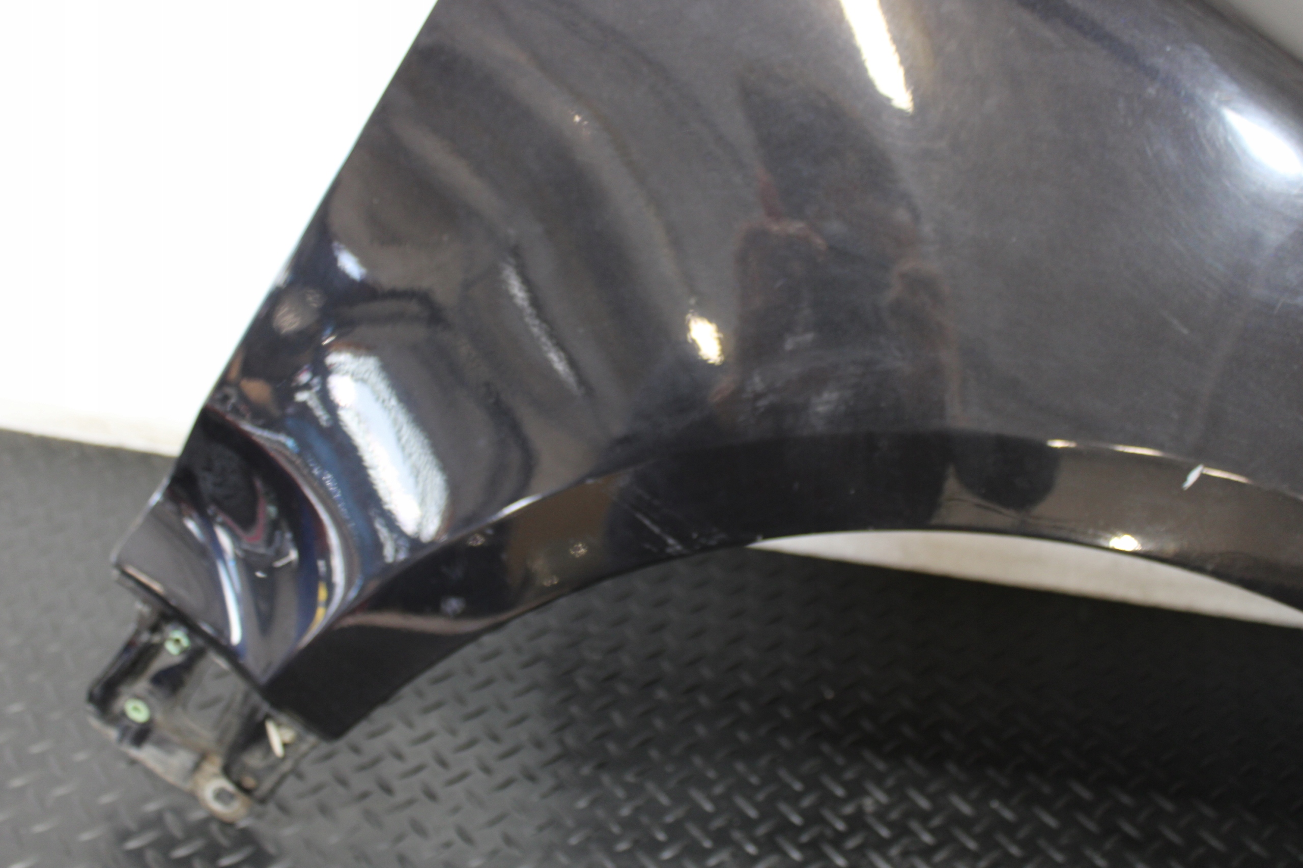 fender right front PORSCHE CAYENNE 7L5