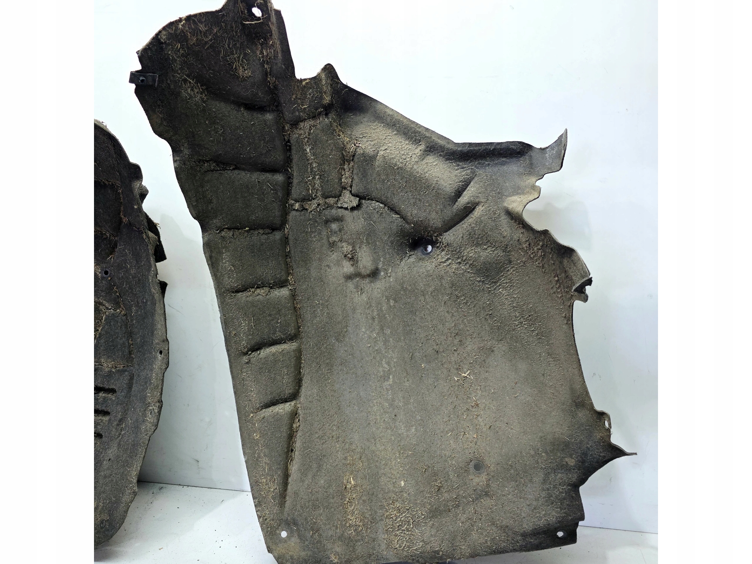 mudguard MATERIALOWE right front AUDI Q7 4M 4M0821191G 4M0821172P