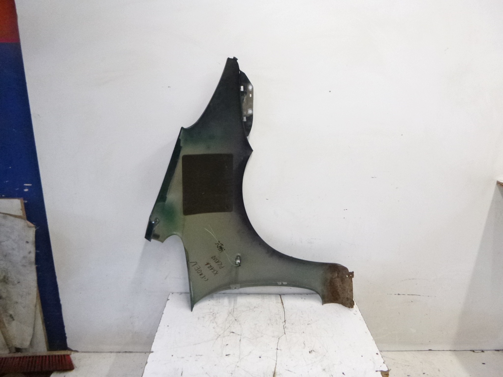 parafango sinistra Citroen Xsara Picasso lakier KSDC 2002r.