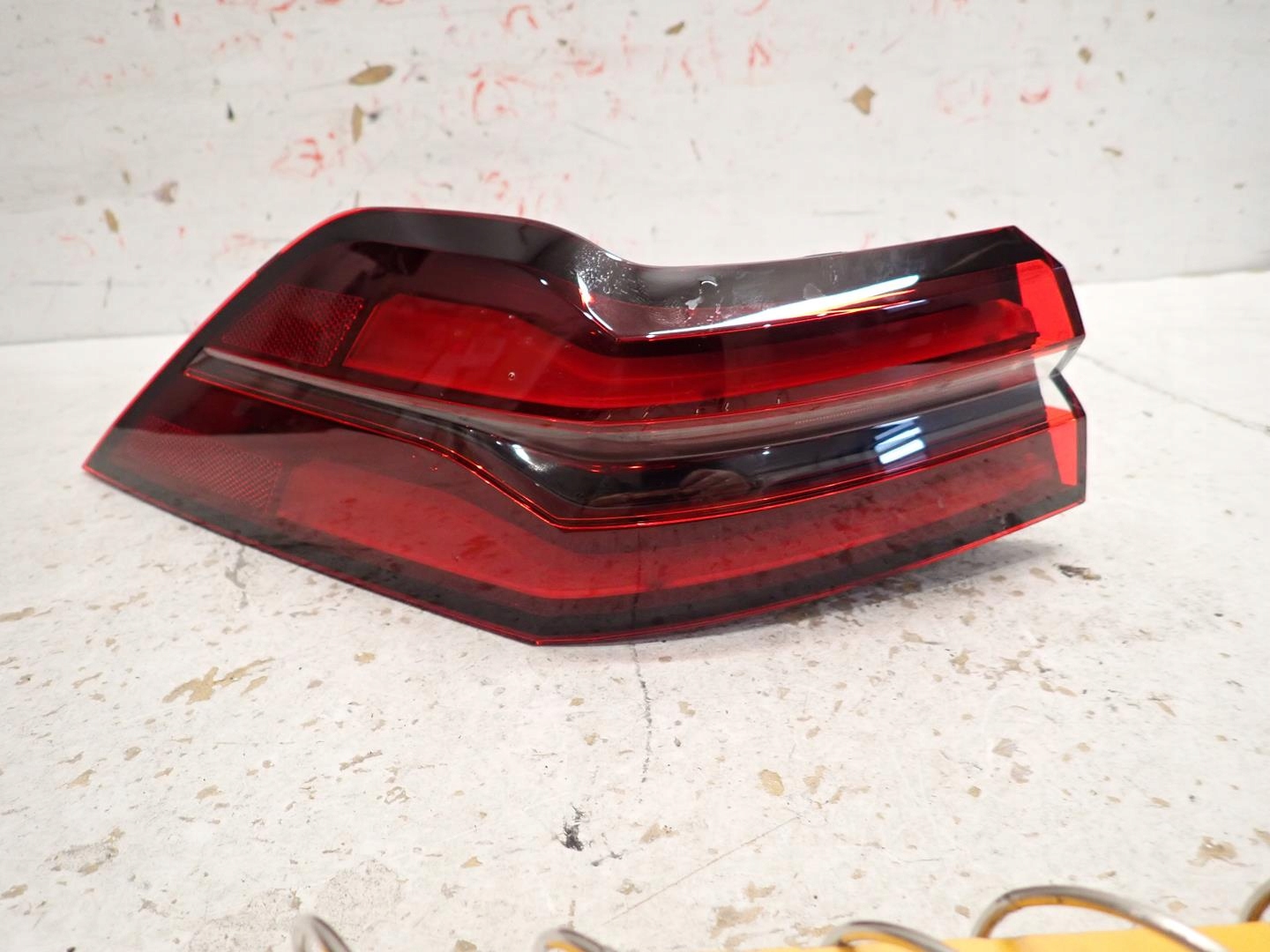 light rear part rear left BMW 5 G60 sedan 2023- H34B0F7D901