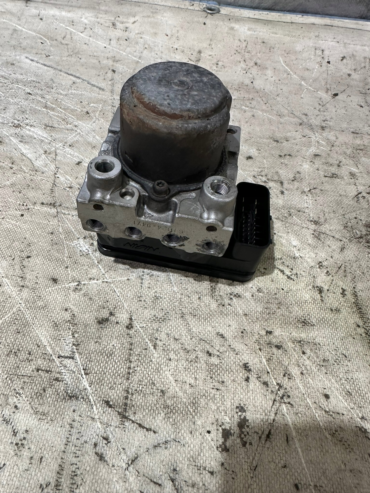 pompe ABS HONDA CIVIC VII 1.8B