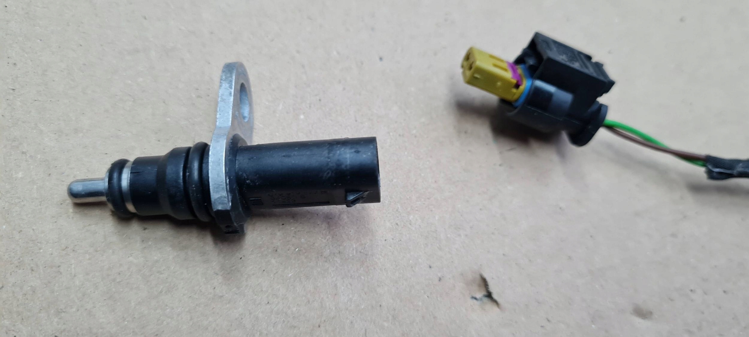 A6 C8 4K sensor TEMPERATURY connecting spoiler 2.9 TFSI 079919523B S4 B9 RS4 S5 A7 4K
