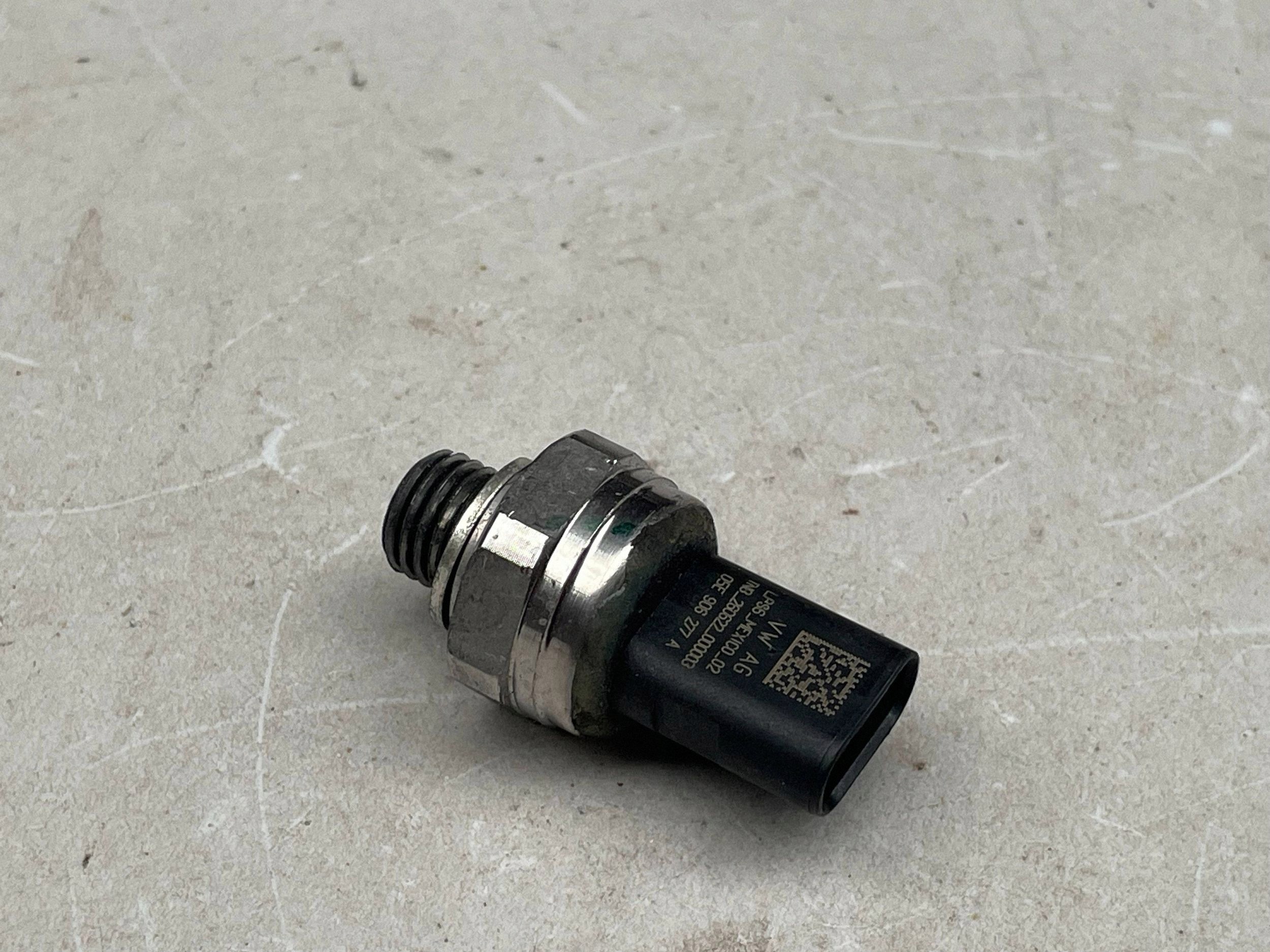 sensore pressione olio VOLKSWAGEN T-ROC 05E906277A @M