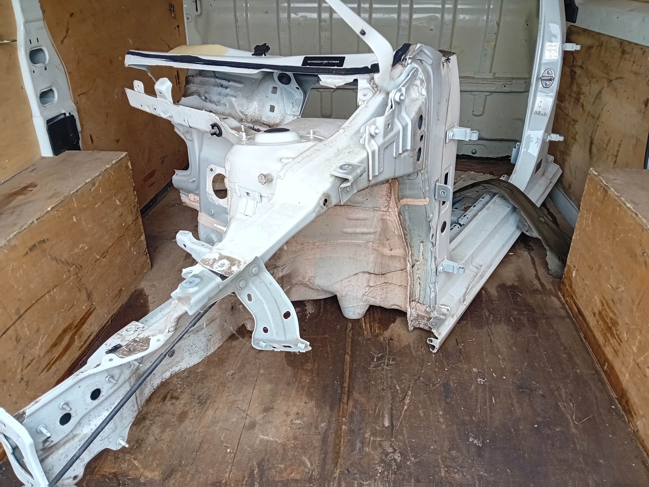 ЧЕТВЕРТЬ ЛОНЖЕРОН ПОРОГ ЛЕВЫЙ ПЕРЕД VW VOLKSWAGEN POLO VI 2G0r