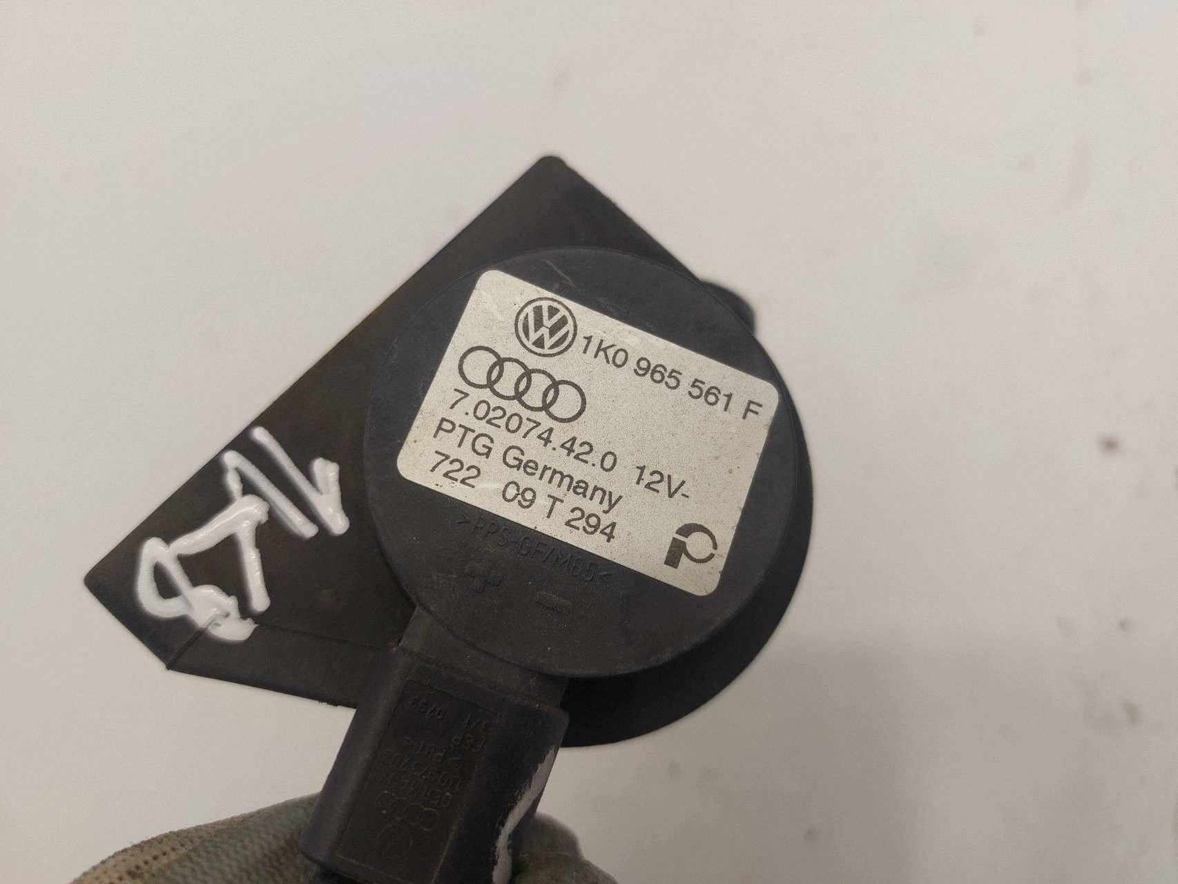 VW AUDI SKODA SEAT 1.4 TSI zusätzliche wasserpumpe 1K0965561F
