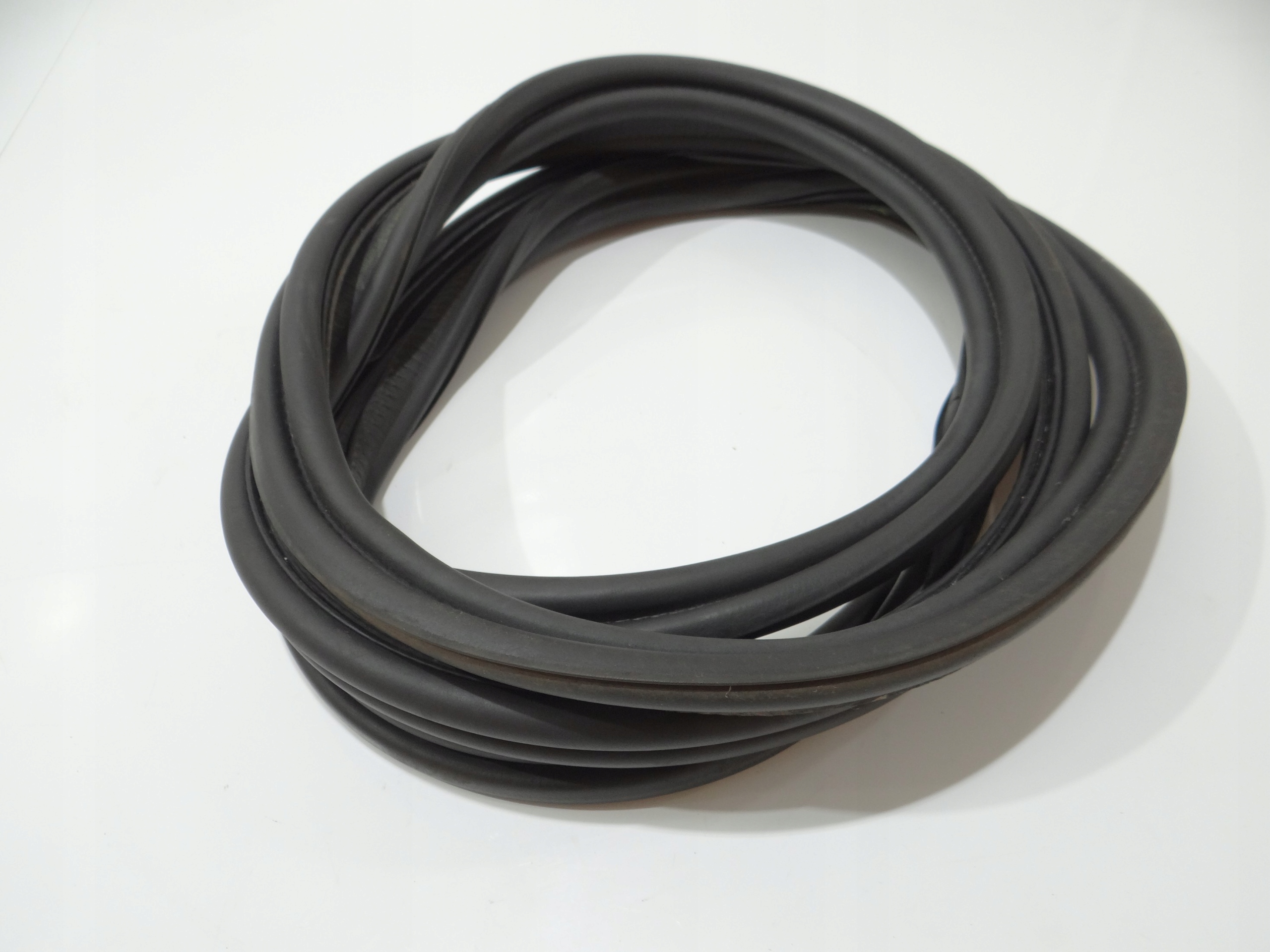 gasket bonnet boot BMW E60 7034171