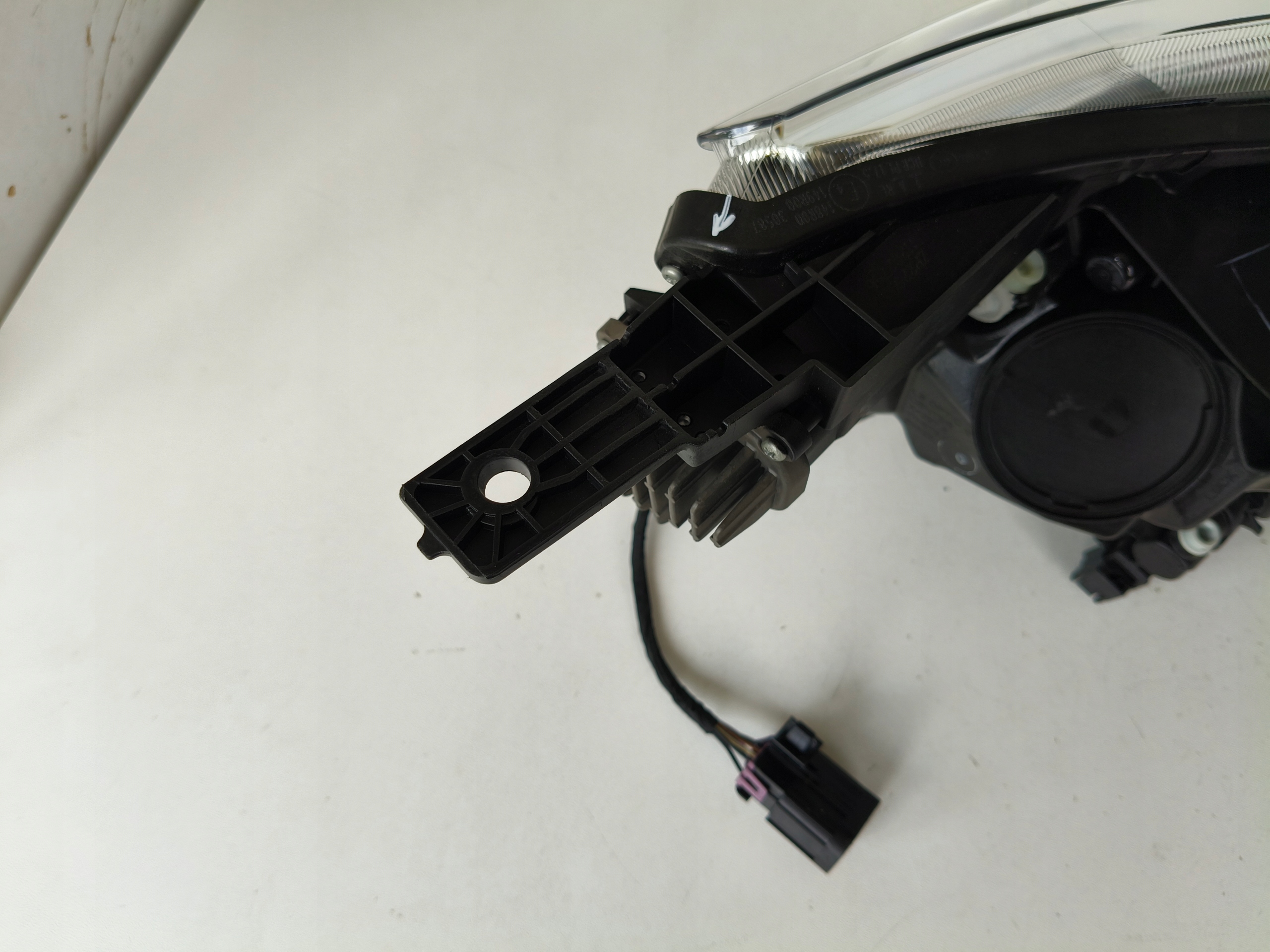 light left REFLEKTOR MG 3 MG3 24- FULL LED