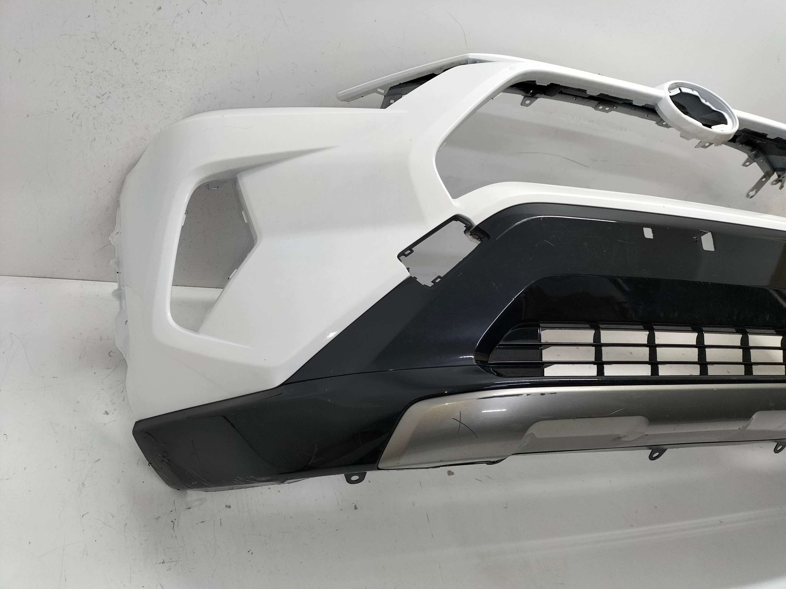 front bumper front TOYOTA RAV4 RAV-4 V 18