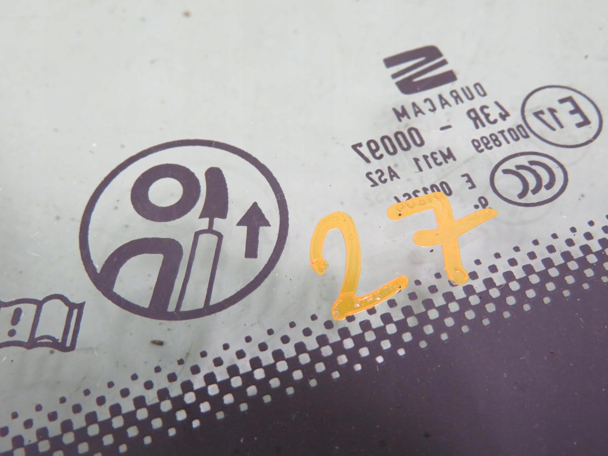 SZYBA KAROSERYJNA PRAWA TYLNA SEAT IBIZA V HB Typ samochodu Samochody osobowe