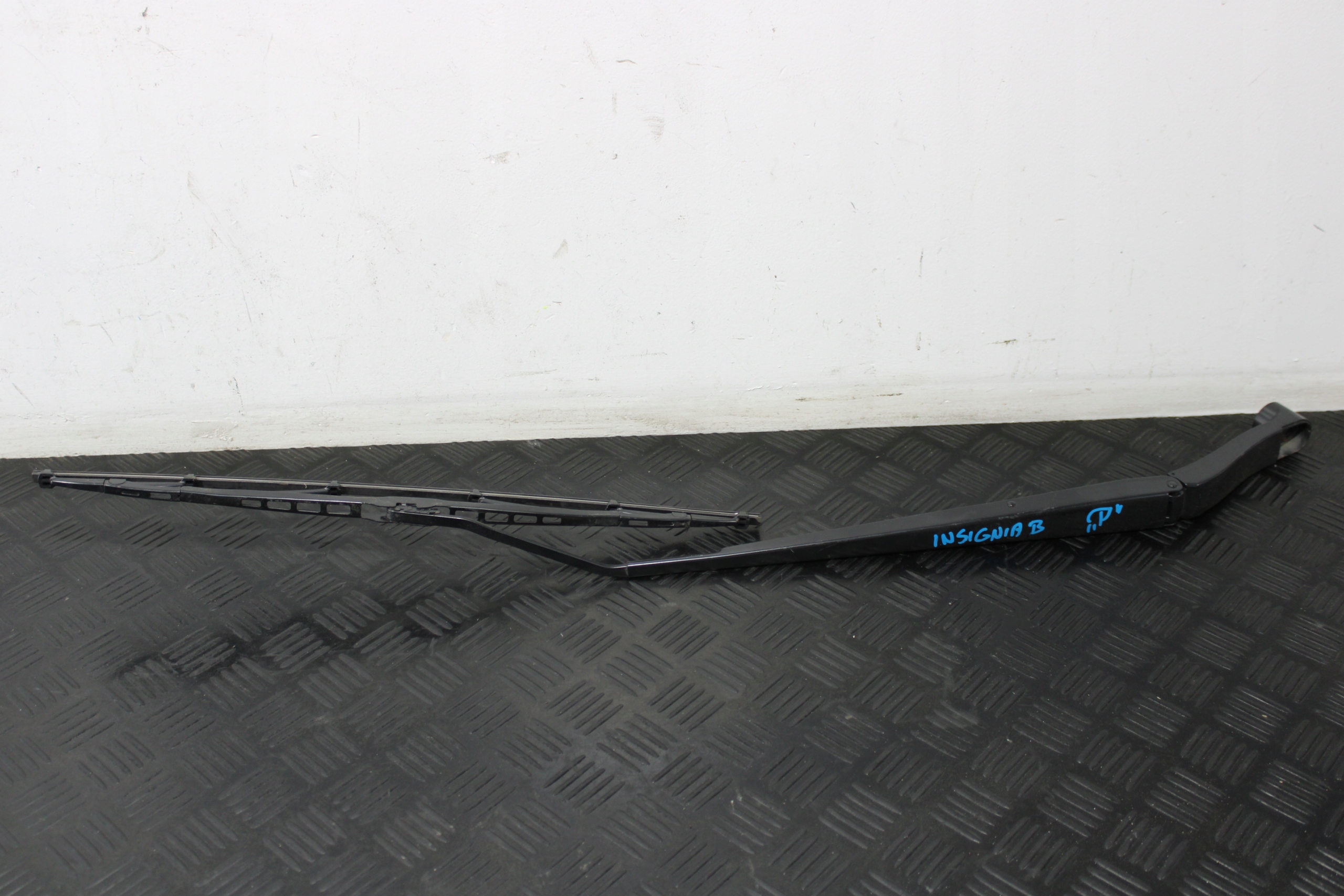 wiper arm wiper right OPEL INSIGNIA B LIFT