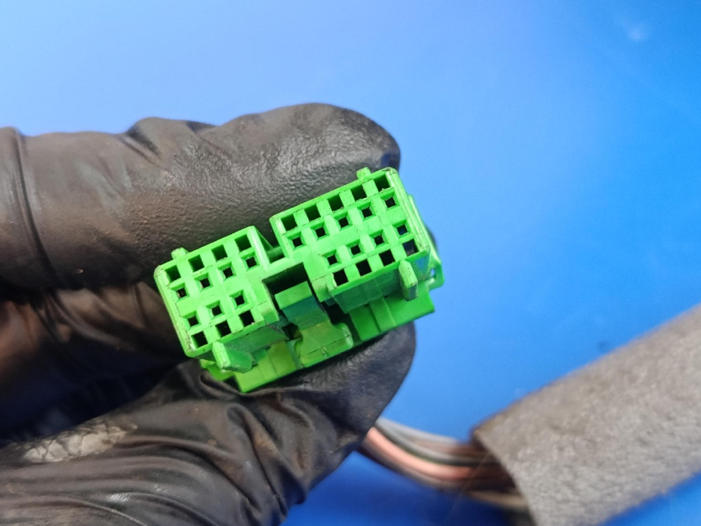 volvo S60 и зеркало левое 019-26 электрическое 9PIN