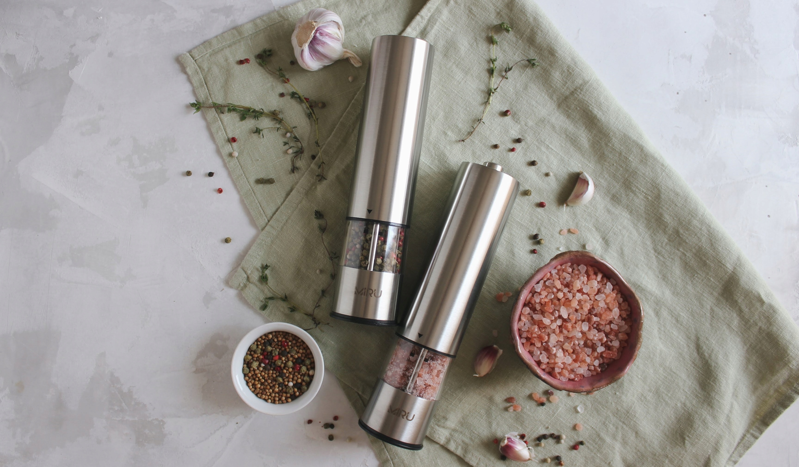 MŁYNEK DO PIEPRZU, SOLI I PRZYPRAW ELEKTRYCZNY STALOWY, LED, ZESTAW 2 szt. Model KA023 METALFIT