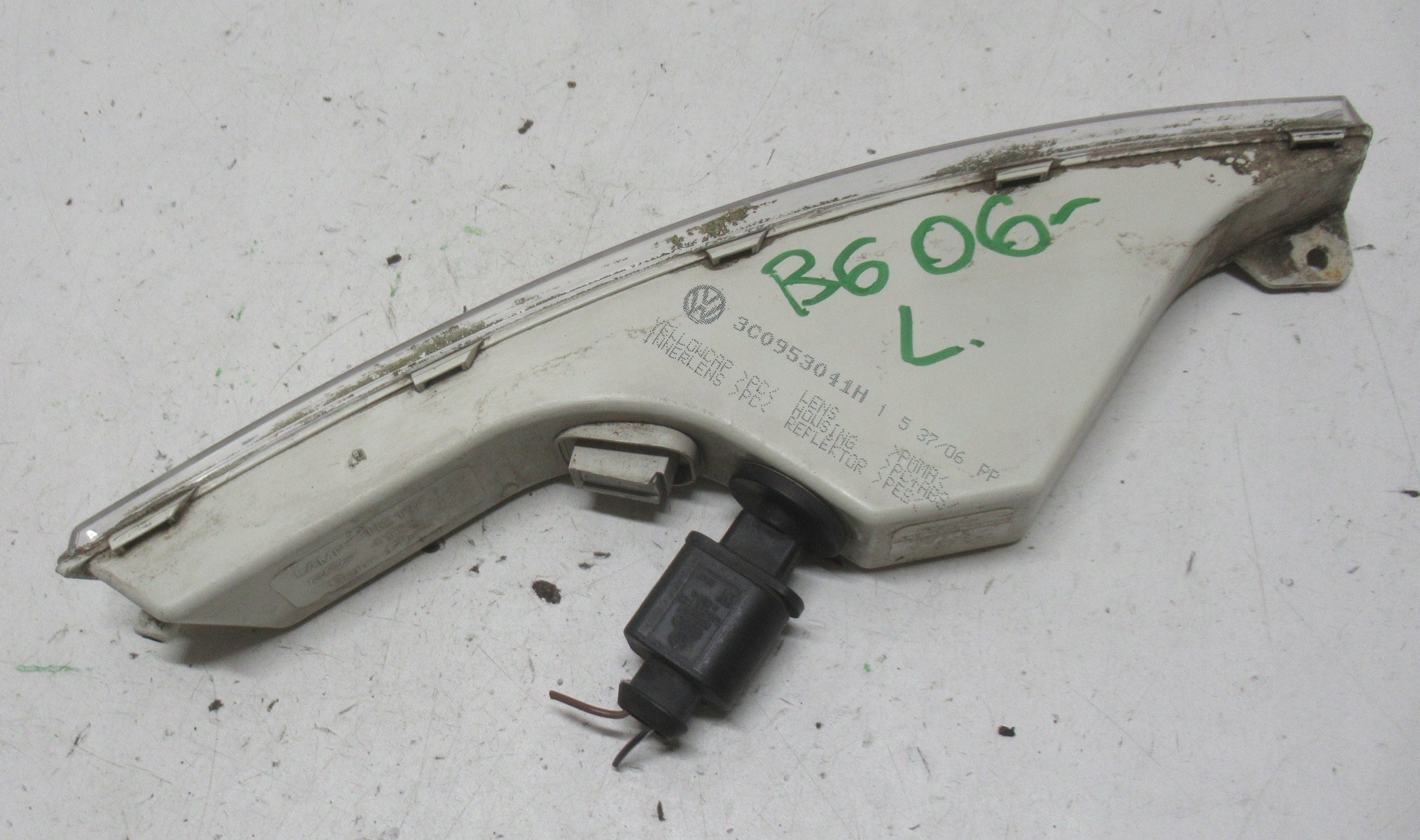 VW PASSAT B6 KOMBI 2.0 TDI 06R indicator left 3C0953041