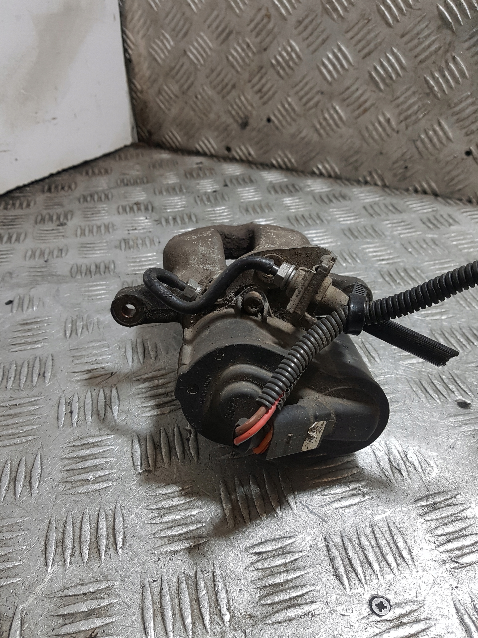 caliper brake right rear part rear VOLKSWAGEN PASSAT B6