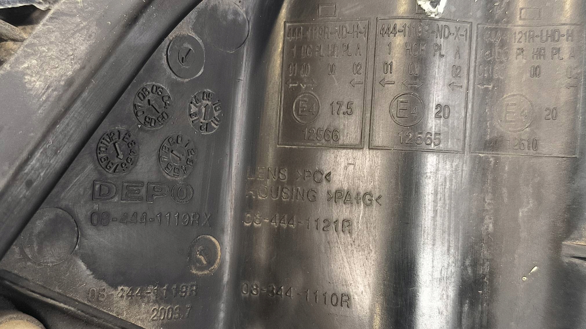 světlo pravá předek BMW E39 525 D