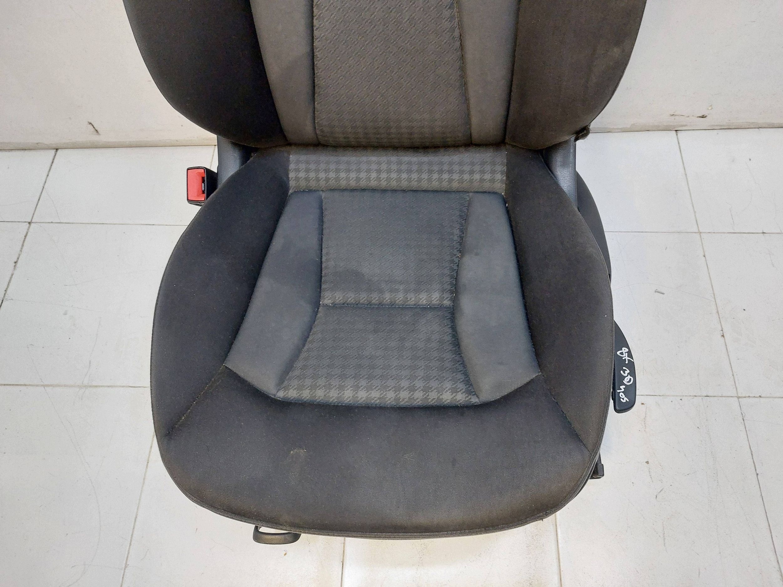 AUDI A1 8X 3D seat + airbag left front driver´s GRZANY EUROPA
