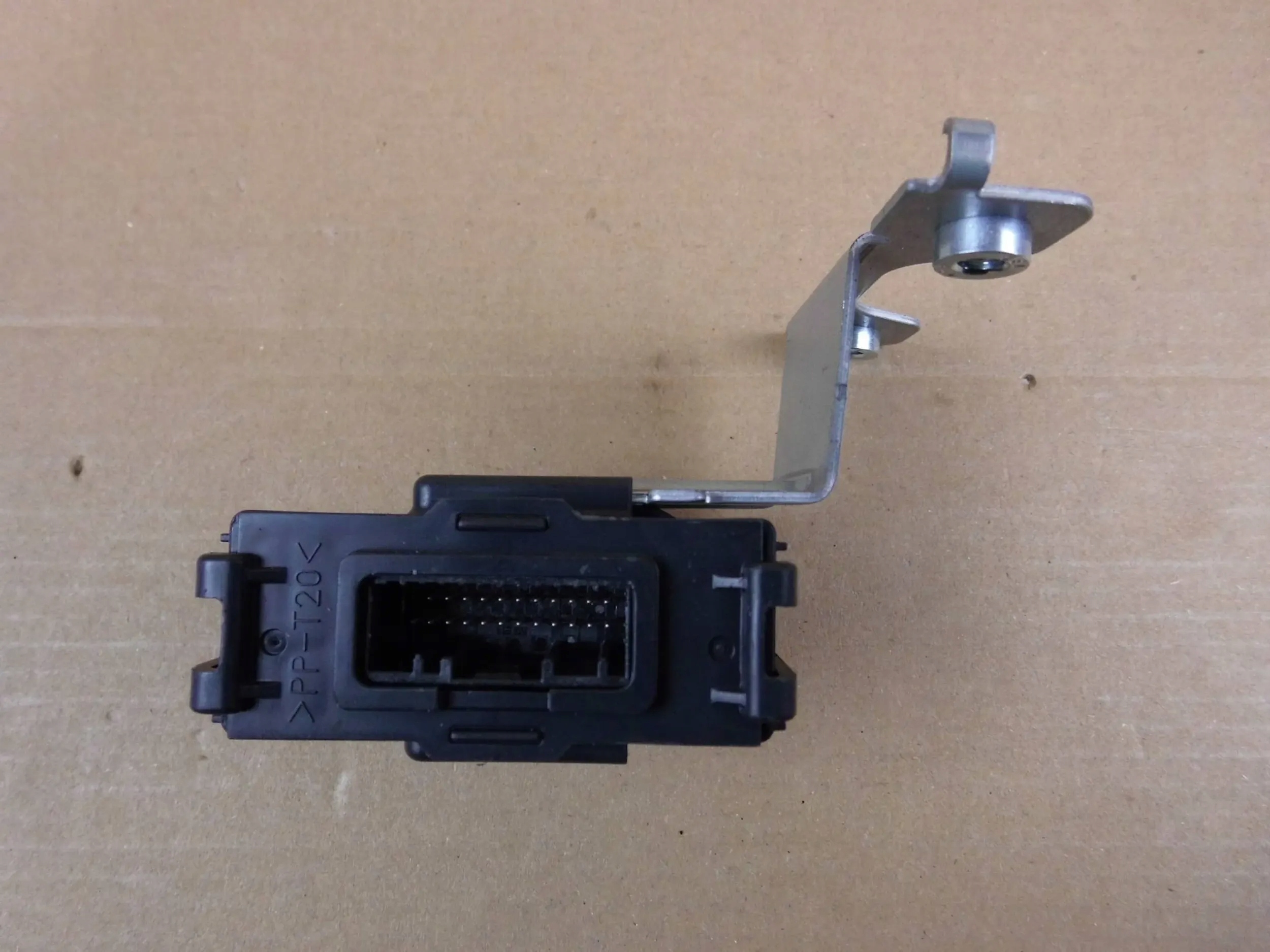 Nissan X-Trail T32 module control unit computer 284P17FV3C