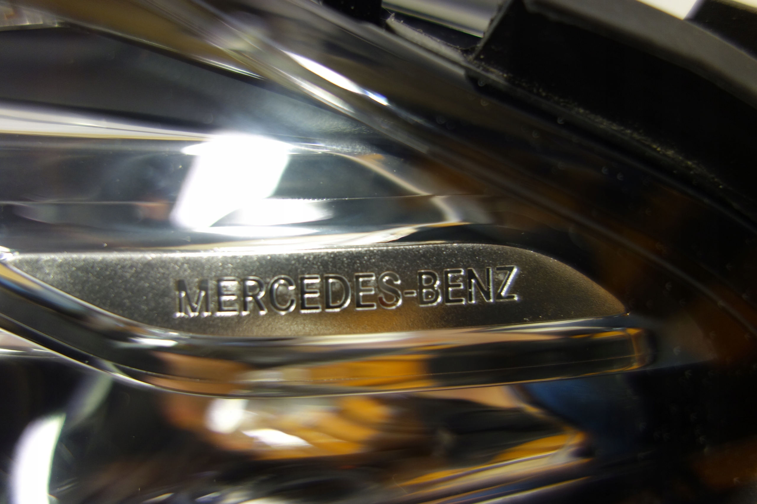 MERCEDES GLC W253 FULL LED LAMPA LEWA PRZÓD Numer katalogowy części A2539060301