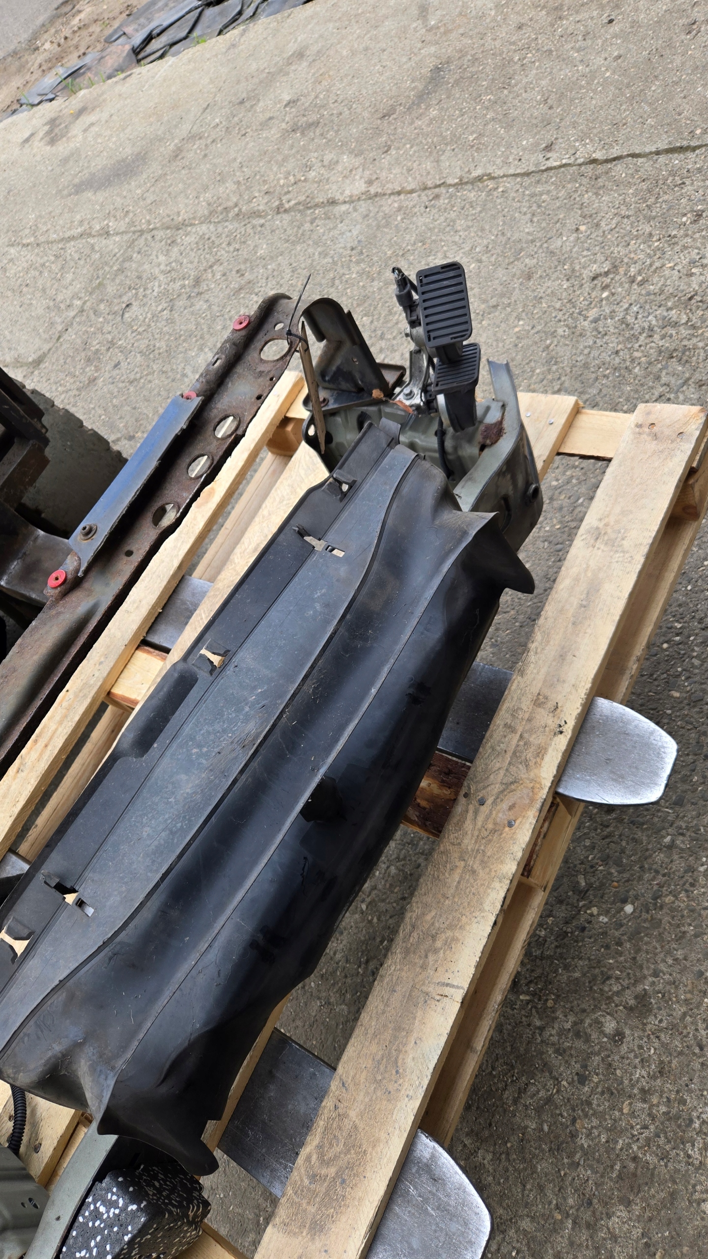 FORD FOCUS MK3 support panel for radiators