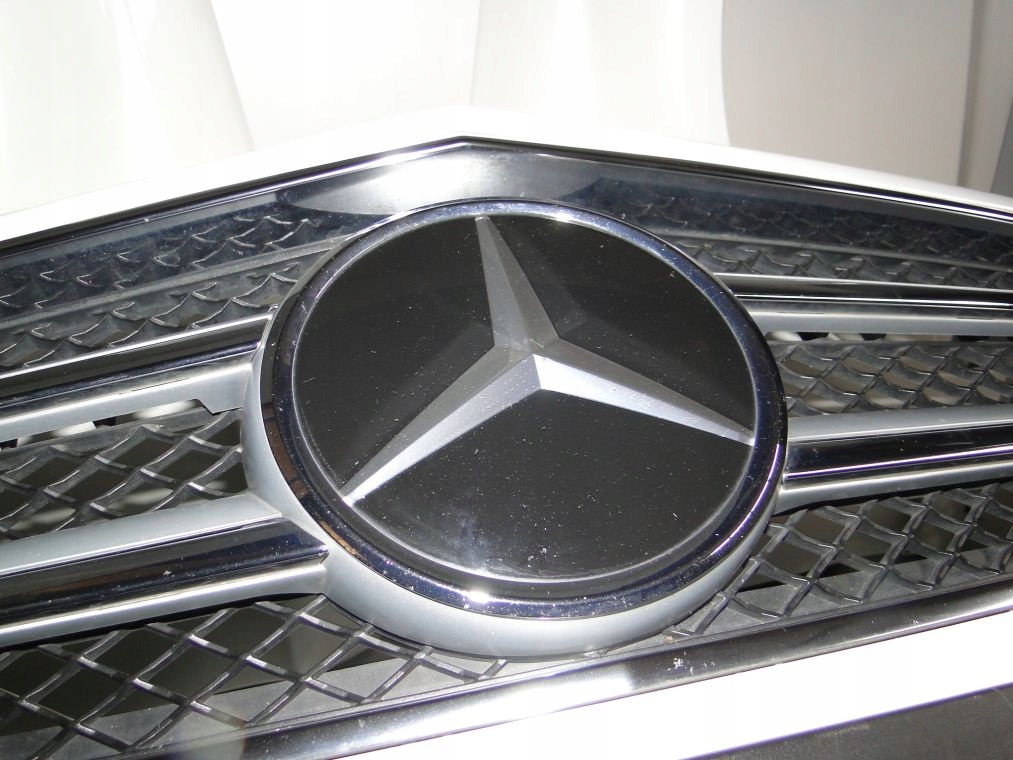 MERCEDES CLS W218 218 GRILL ATRAPA NA DISTRONIC Typ samochodu Samochody osobowe