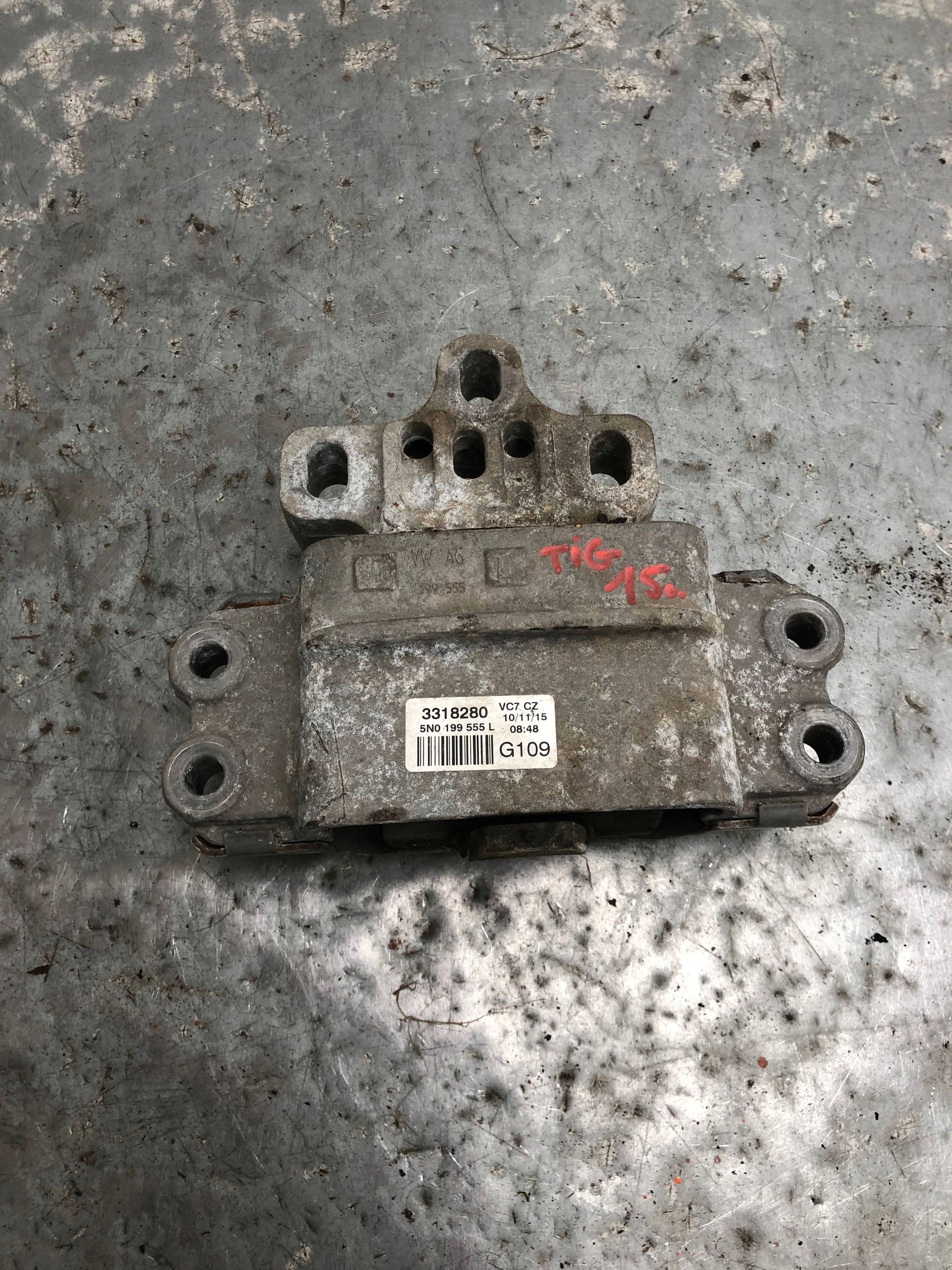 holder engine mount VW SKODA AUDI 5N0199555L