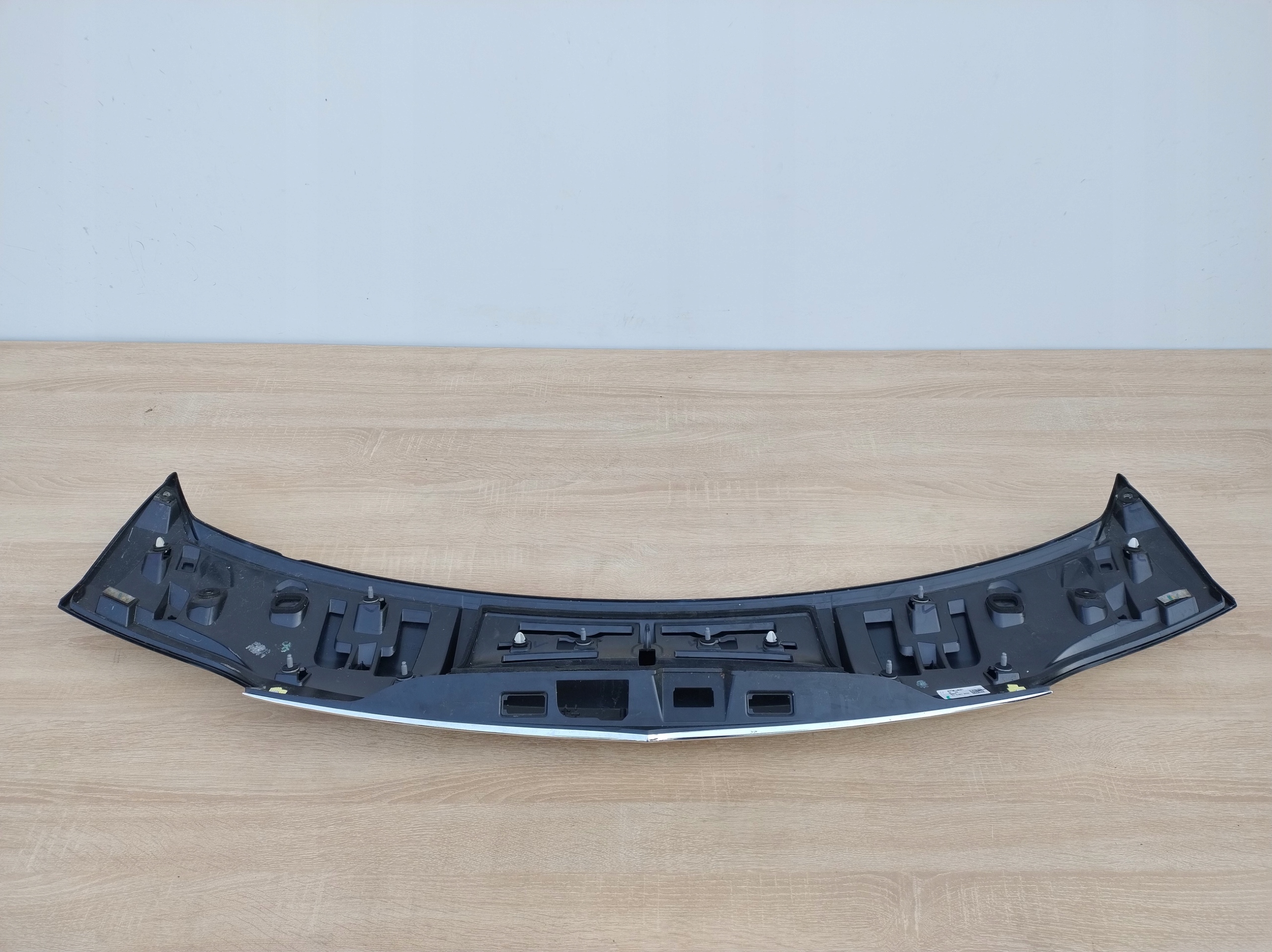 MASERATI LEVANTE cap bonnet SPOILER moulding rear part