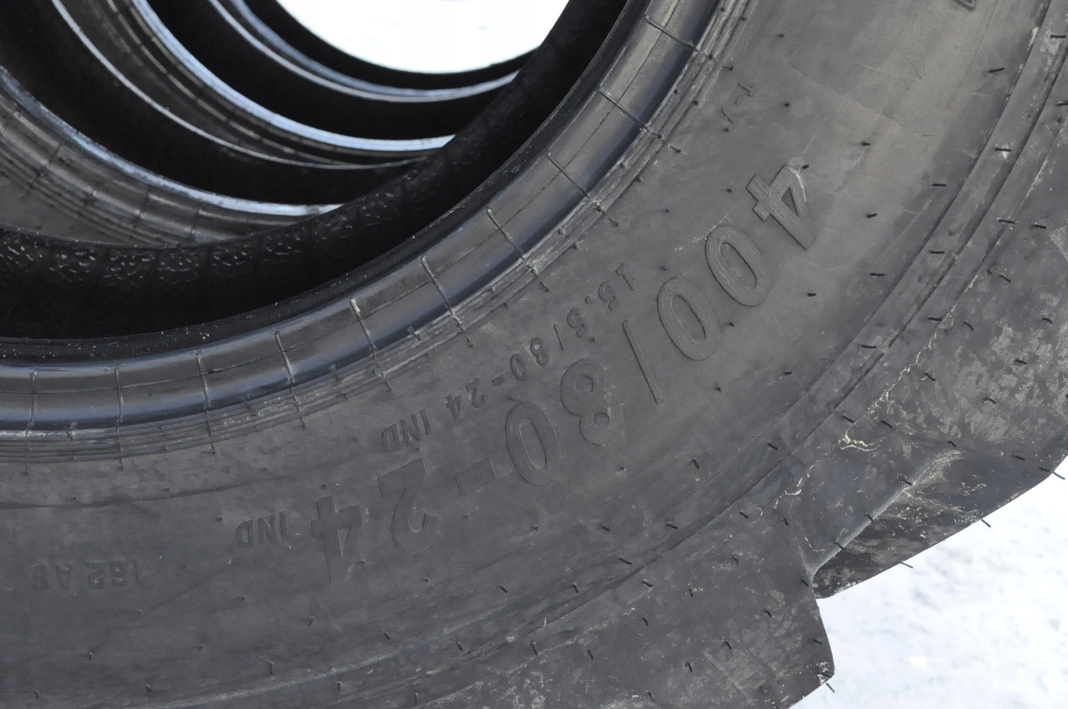 4x OPONY 15.5/80-24 400/80-24 ALLIANCE TOUGH TRAC 325 162A8 TL Model 325