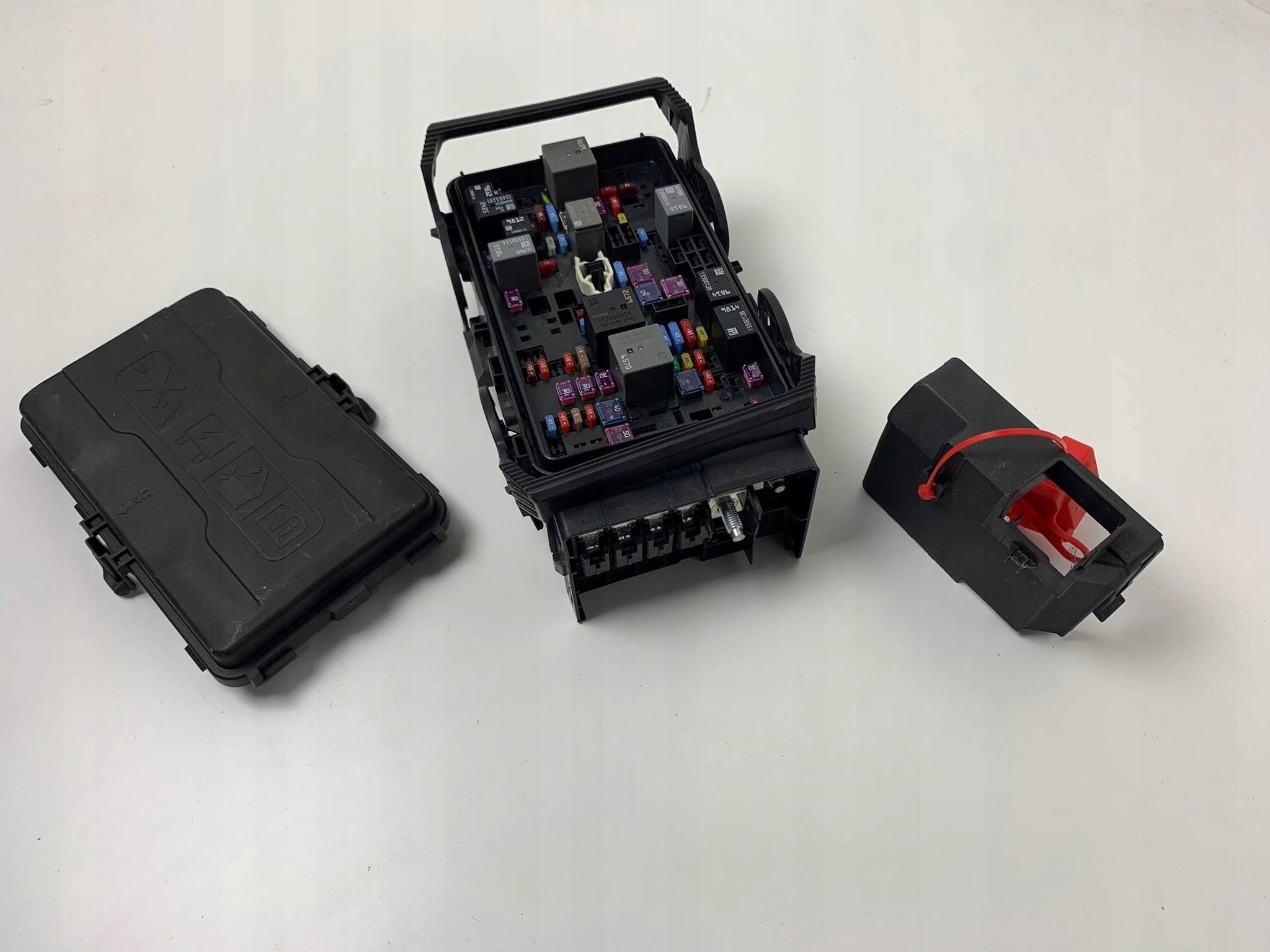 Module fusibles Complète Opel Insignia B 39116629