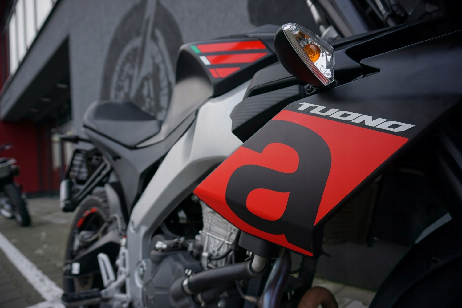 Aprilia Tuono 125 2017 20 okleina naklejki ZESTAW
