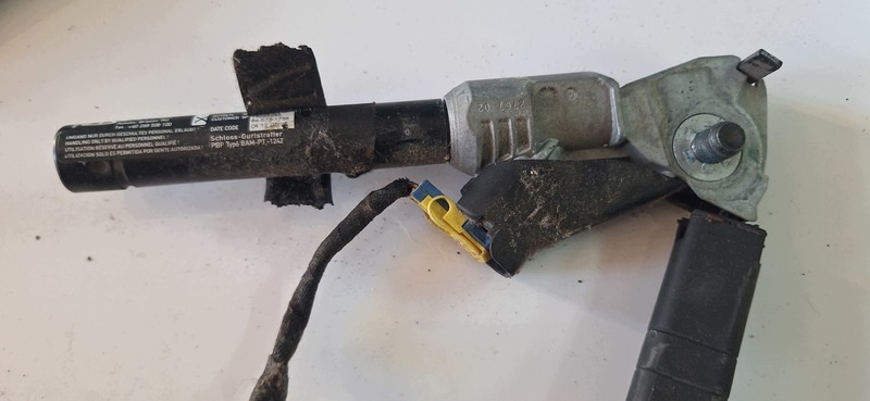 gurtstraffer sicherheits OPEL CORSA D 132225285 rechts vorne
