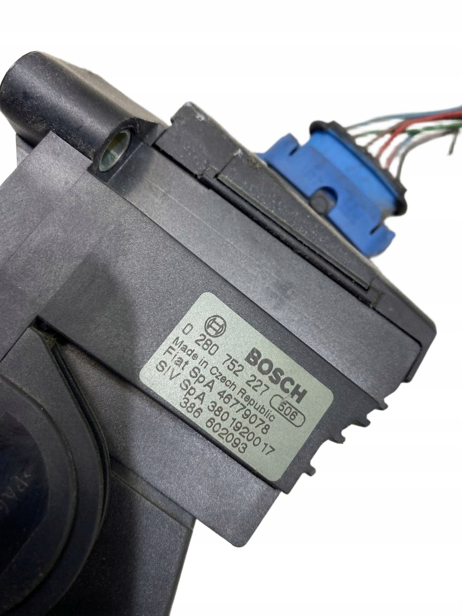 potentiometer Gas STILO 1.9 JTD 0280752227