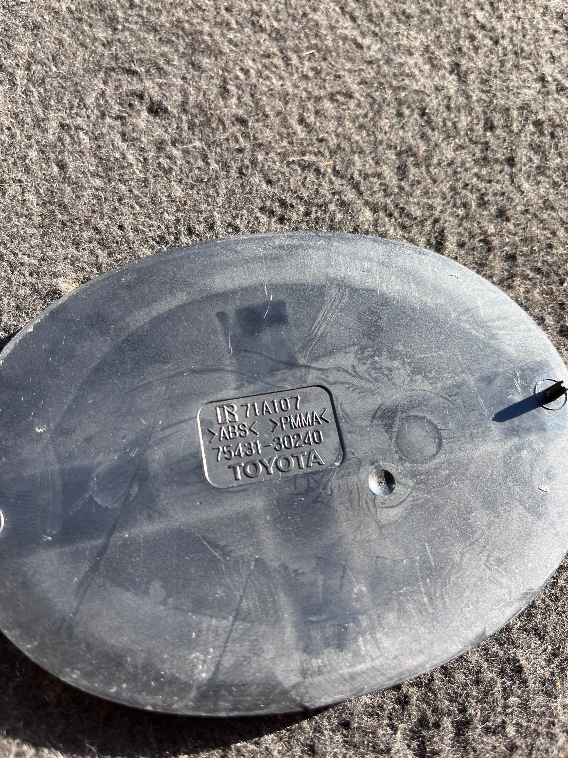 EMBLEMAT LOGO KLAPA TYL LEXUS GS 450H 07-11 Marka Lexus