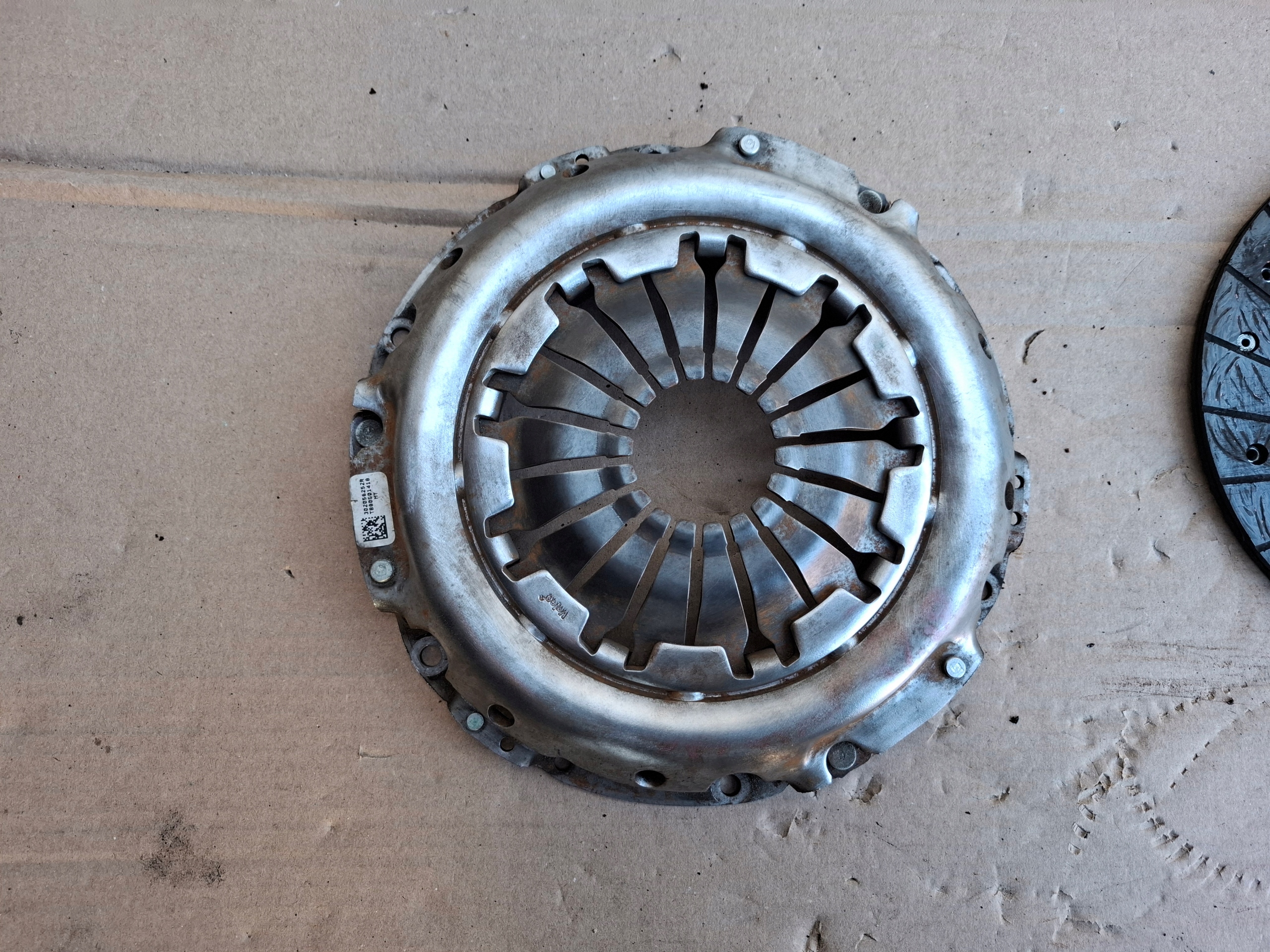Renault Dacia 302101221R 301012218R clutch disc