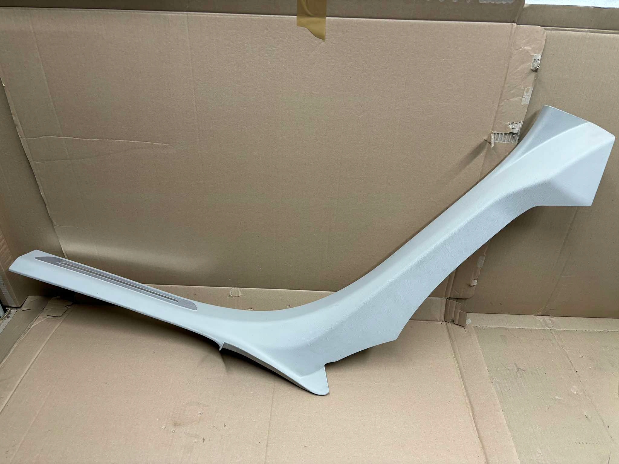moulding threshold inner right rear part AUDI A8 4N 4N4864608C