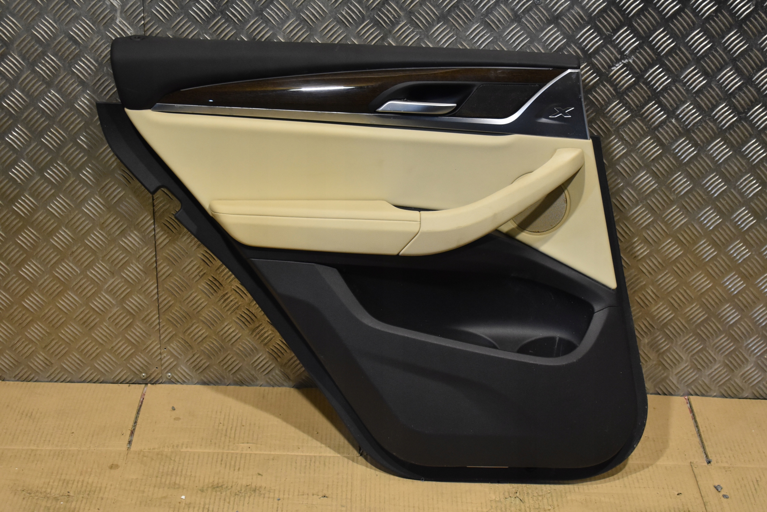 upholstery side door rear left BMW G01 CANBERRA BEIGE 1