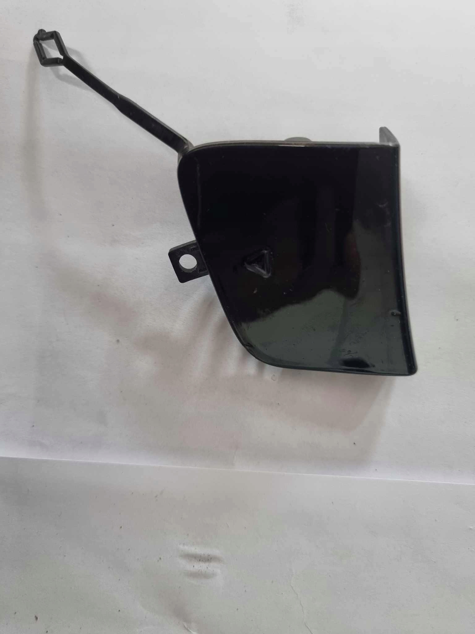 MERCEDES W177 -> towing hook cap of a bumper front