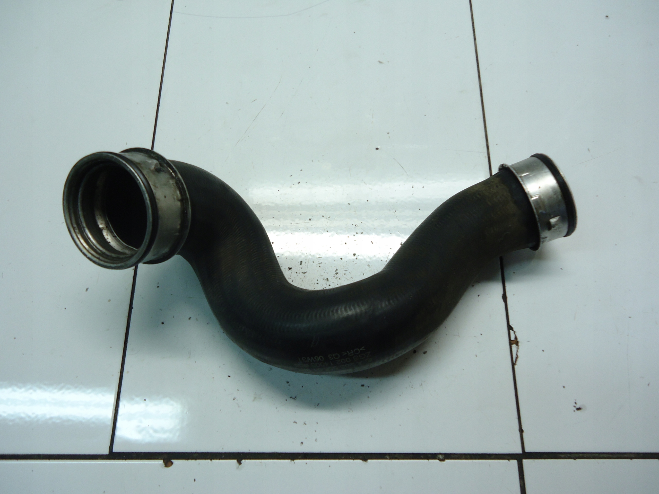MERCEDES C W203 2.2CDI trouba intercoolera A2035283182