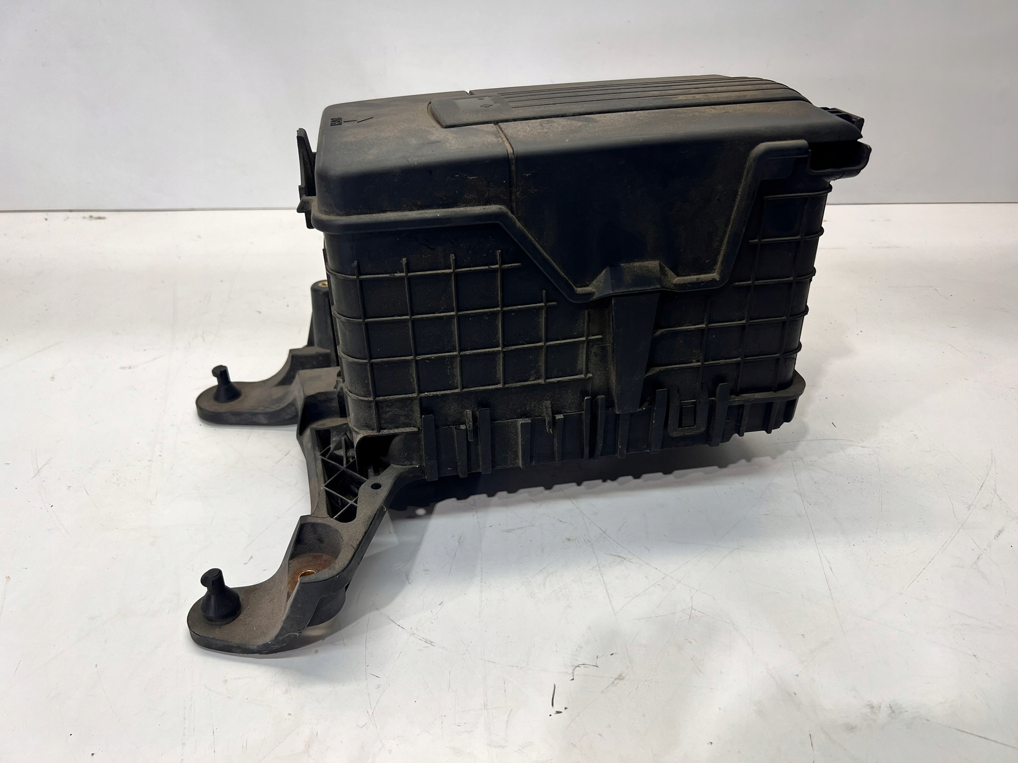 držač akumulatora AUDI A3 Q3 1K0915333H