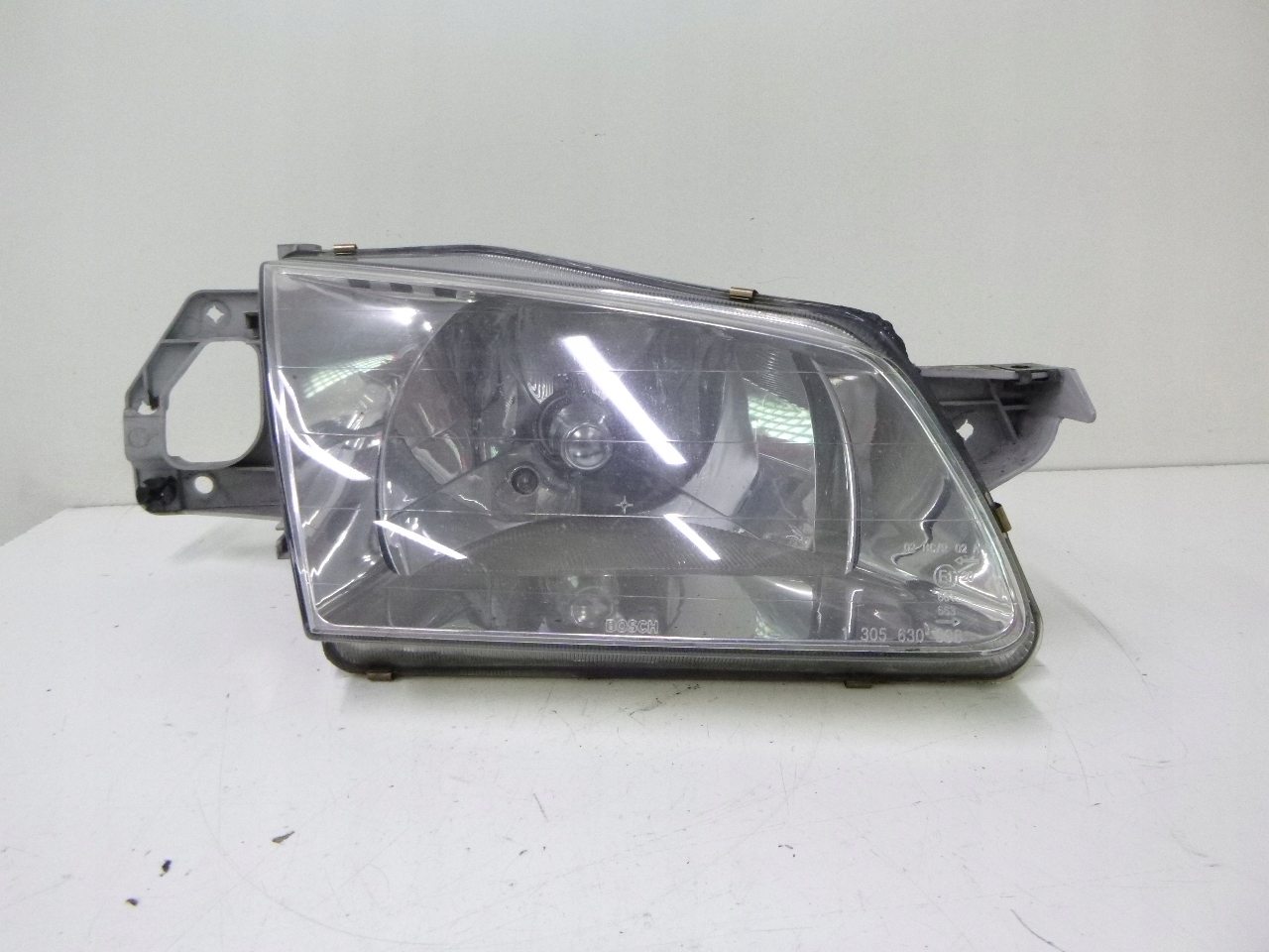 light front Mazda 323 BJ 2000 r.