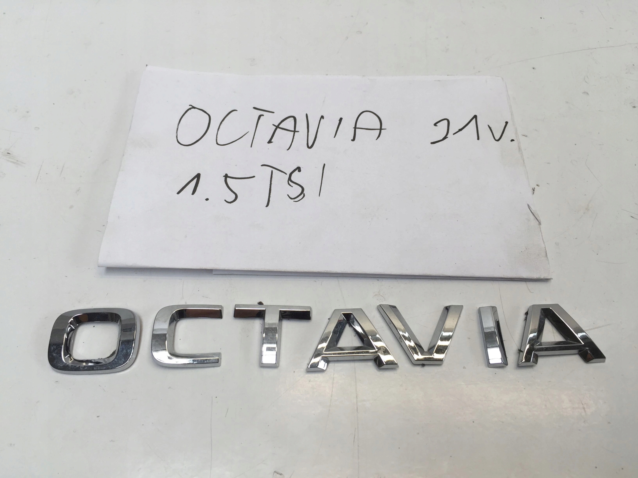 Skoda octavia iv 2021 octavia эмблема logo