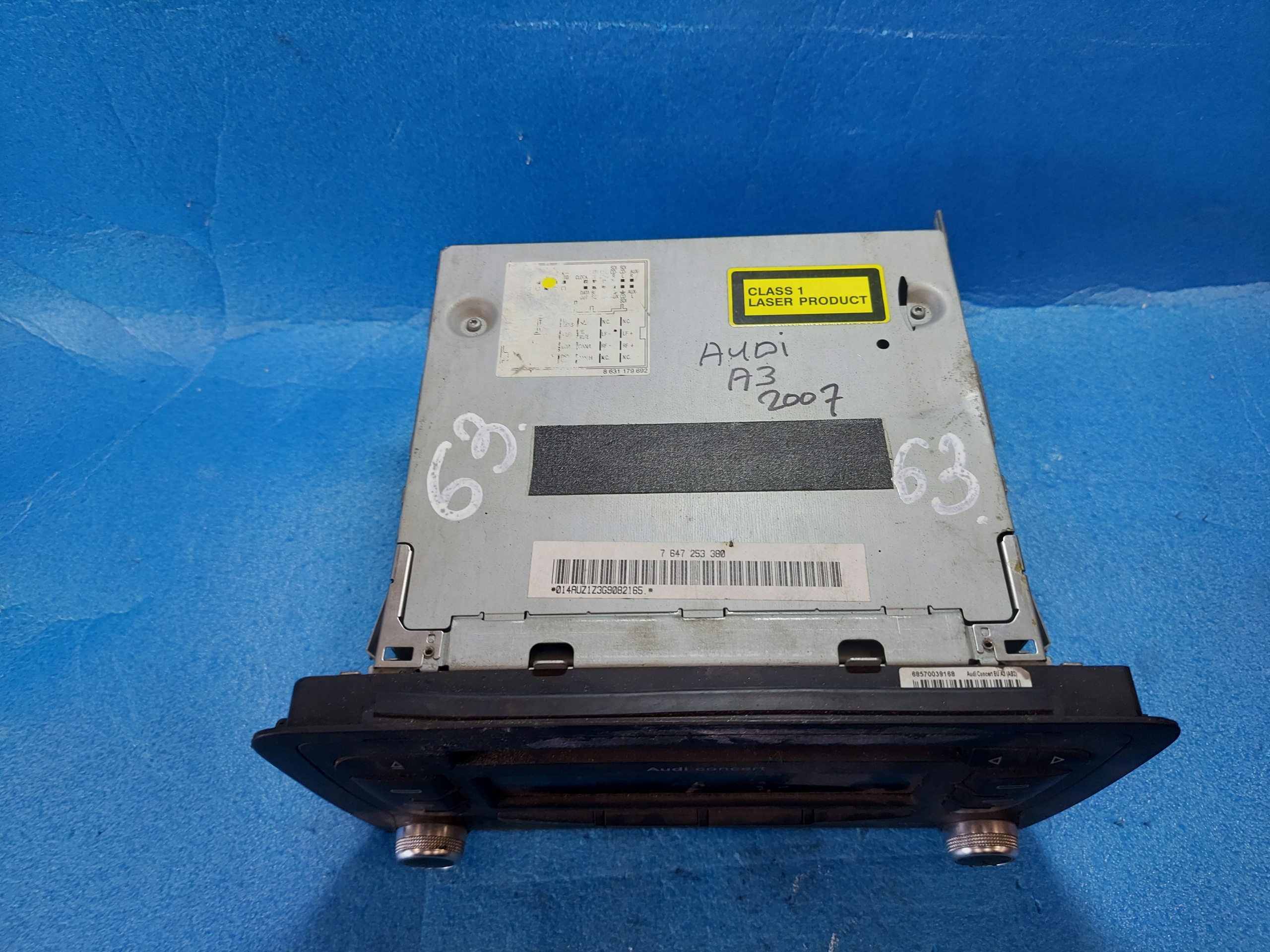 RADIO EKRAN A3 8P 8P0035186G