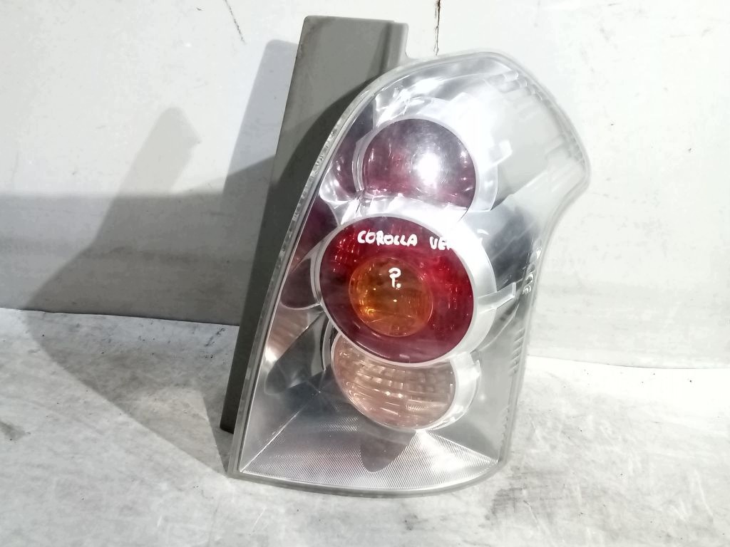 Toyota Corolla Verso II 2 light right rear part rear